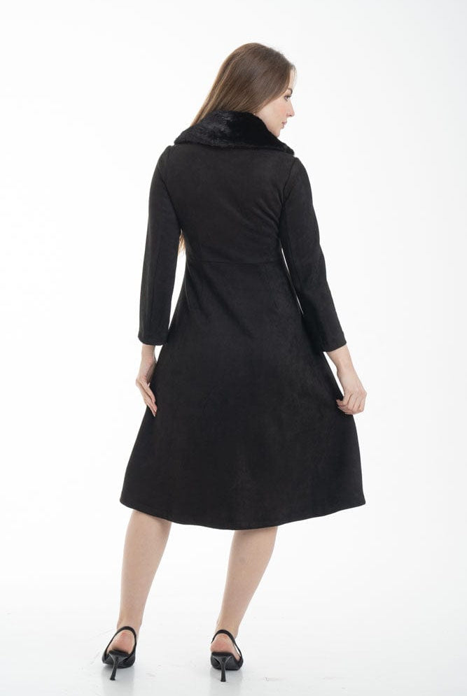 نتشي فستان ميدي بأكمام طويلة بأزرار أمامية مزين بفرو أسود