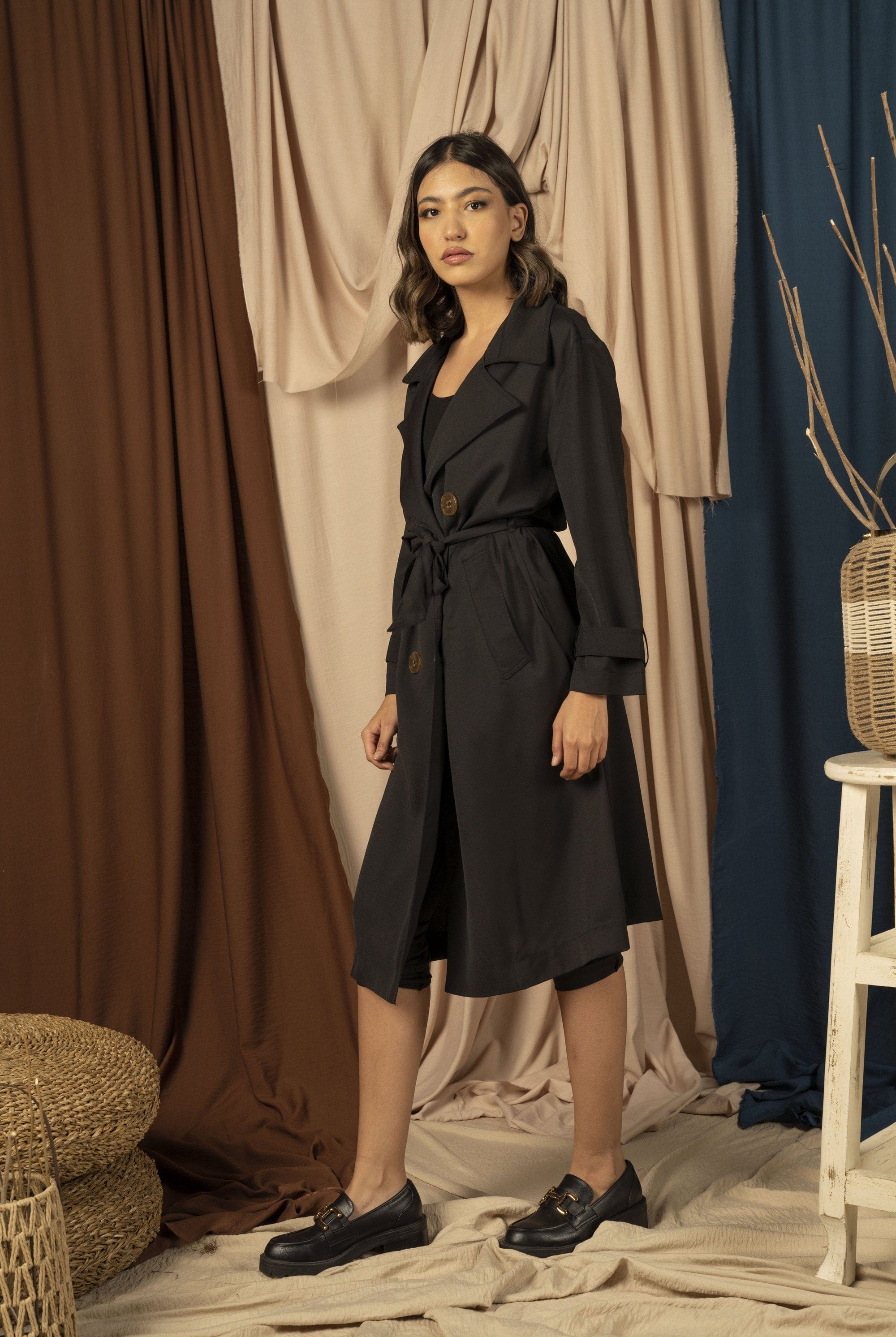 نتشي بالطو نسائي طويل برباط للخصر