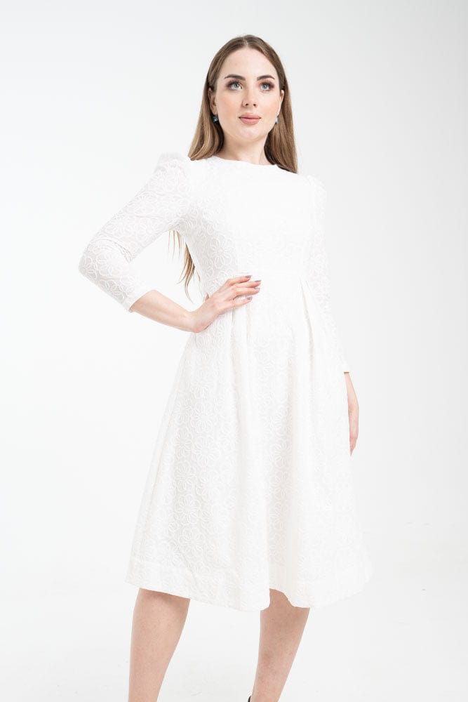 ูุชุดู ูุณุชุงู ู
ูุฏู ุจุฃูู
ุงู
ุทูููุฉ ูู
ูููุฎุฉ