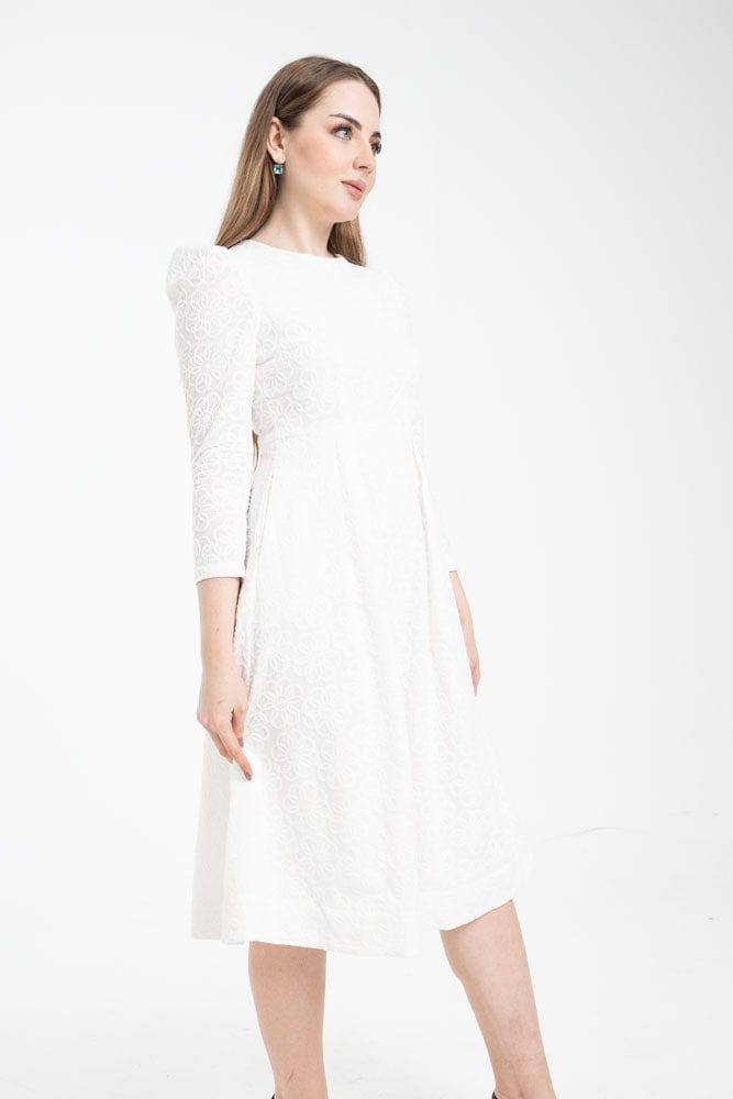 ูุชุดู ูุณุชุงู ู
ูุฏู ุจุฃูู
ุงู
ุทูููุฉ ูู
ูููุฎุฉ