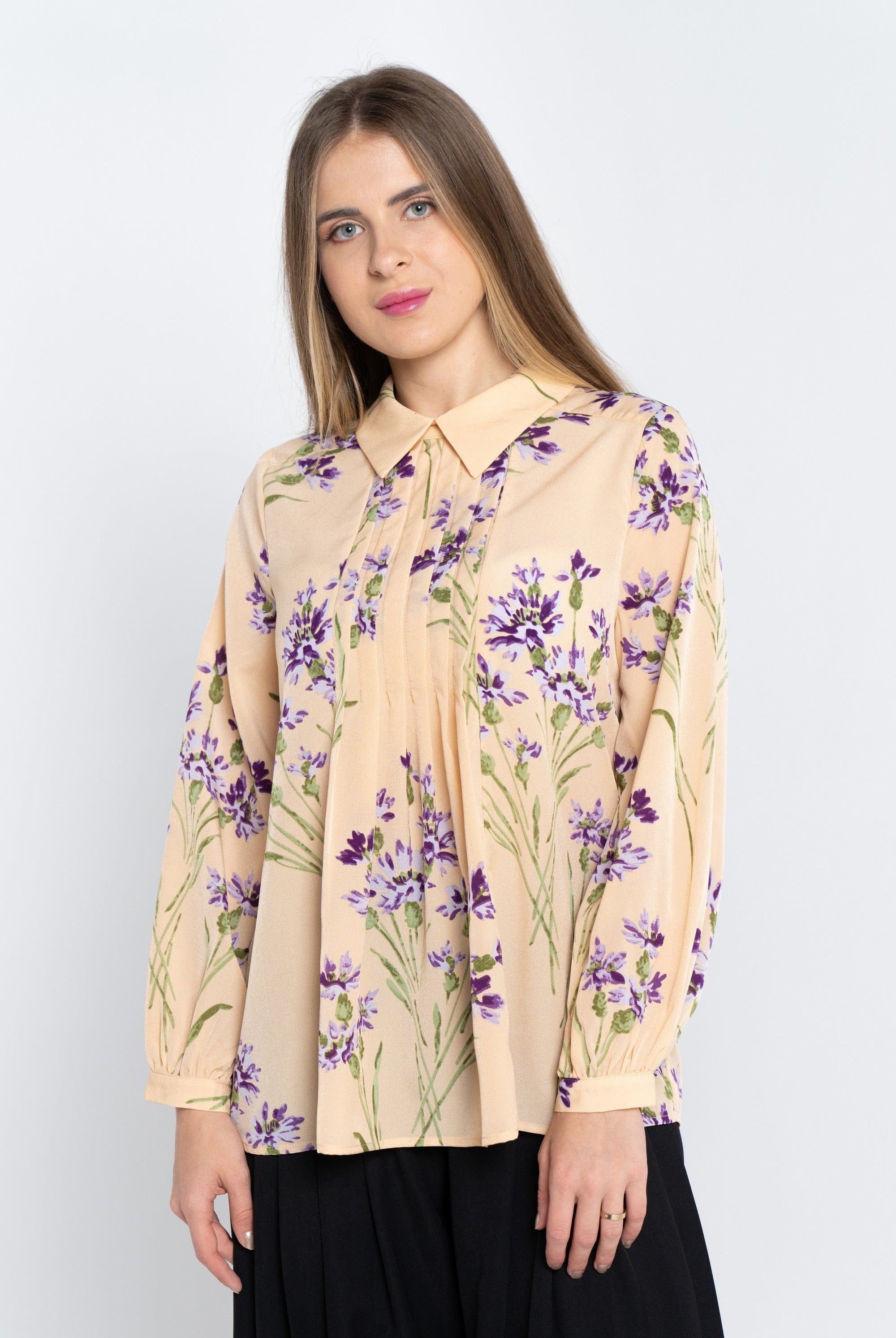 نتشي بلوزة كلاسيك مشجرة أكمام طويلة مع ياقة نسائي