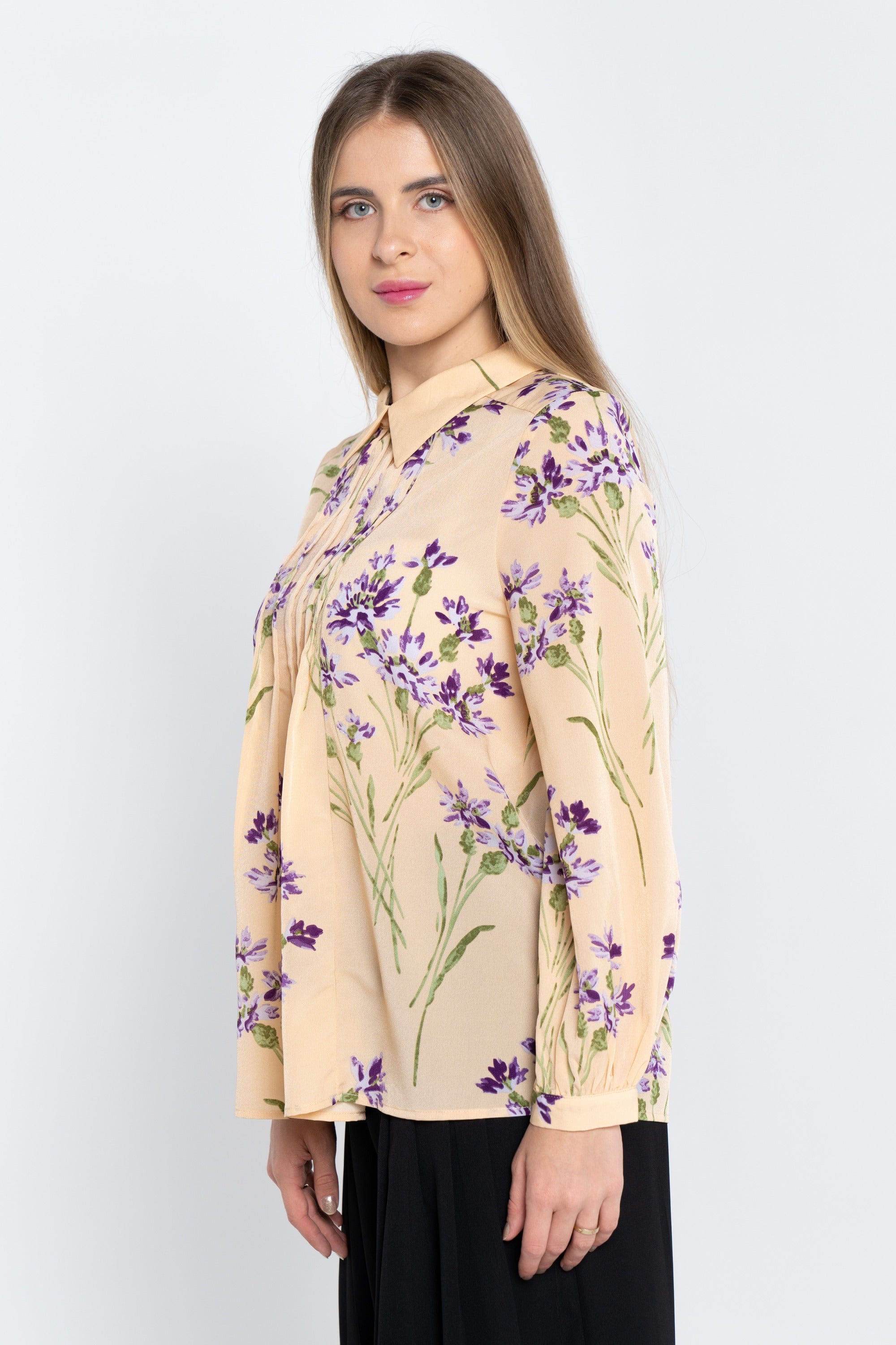 نتشي بلوزة كلاسيك مشجرة أكمام طويلة مع ياقة نسائي