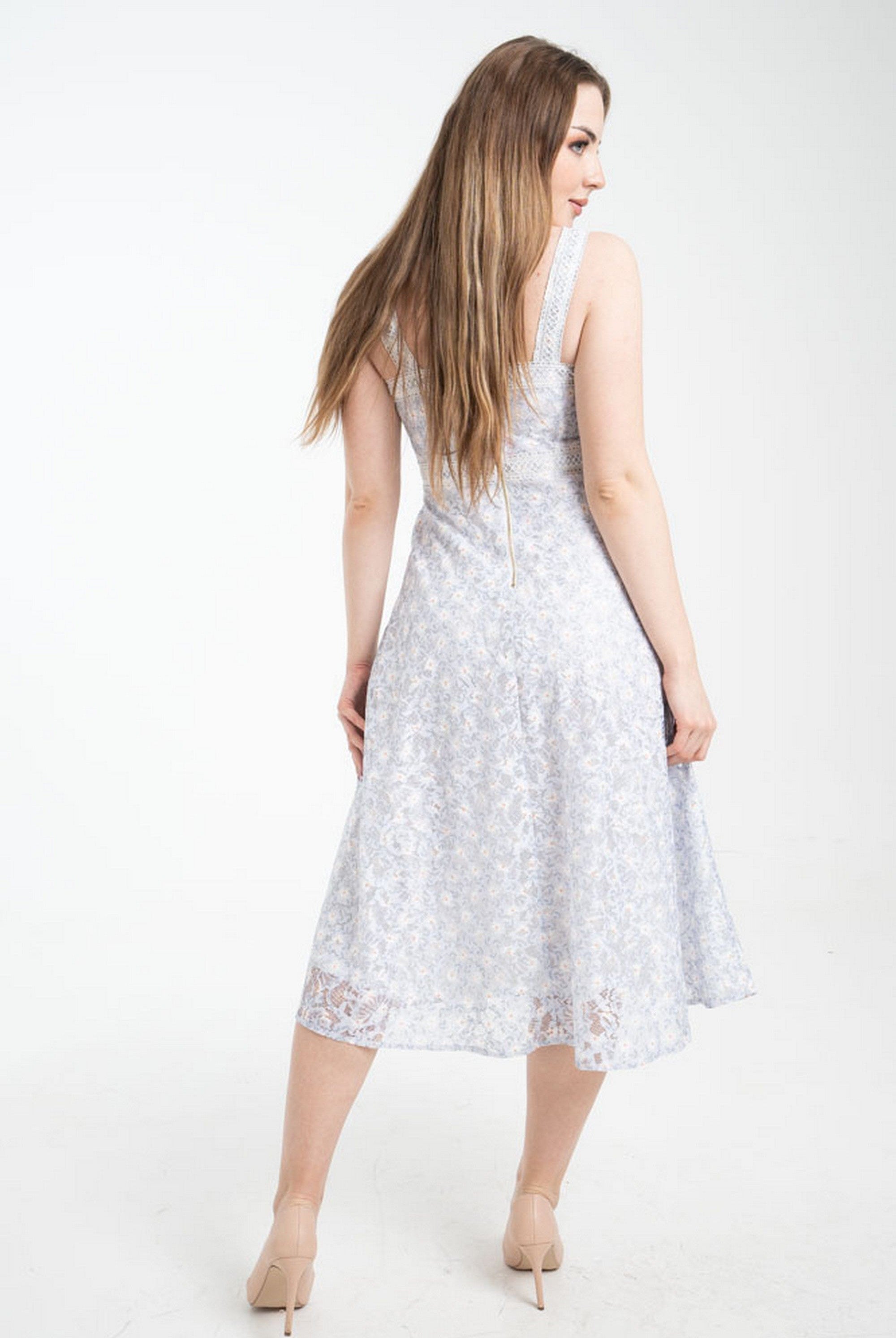 نتشي فستان ميدي بدون أكمام مشجر