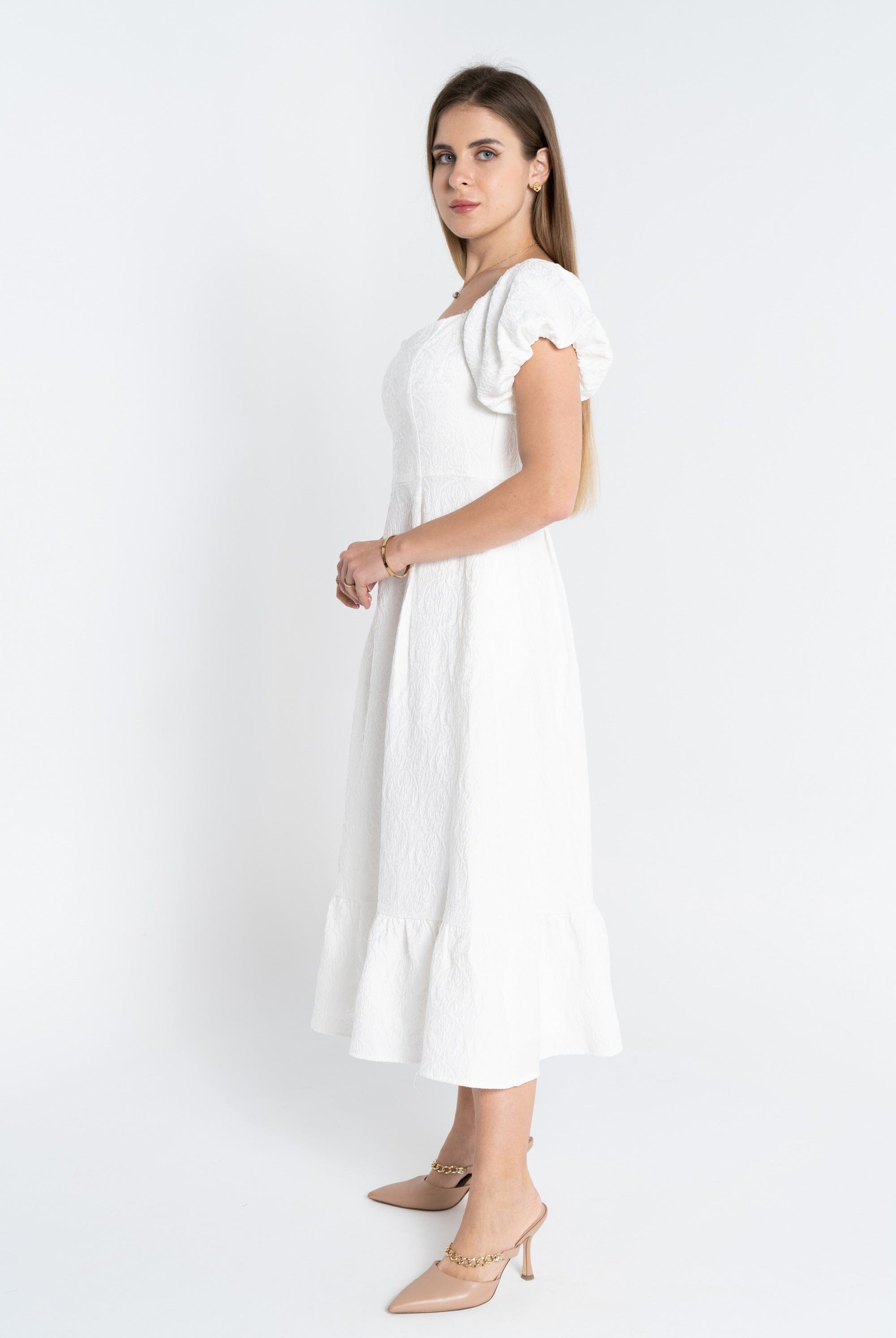 نتشي فستان سهرة ميدي بياقة مربعة وكم قصير بف نسائي