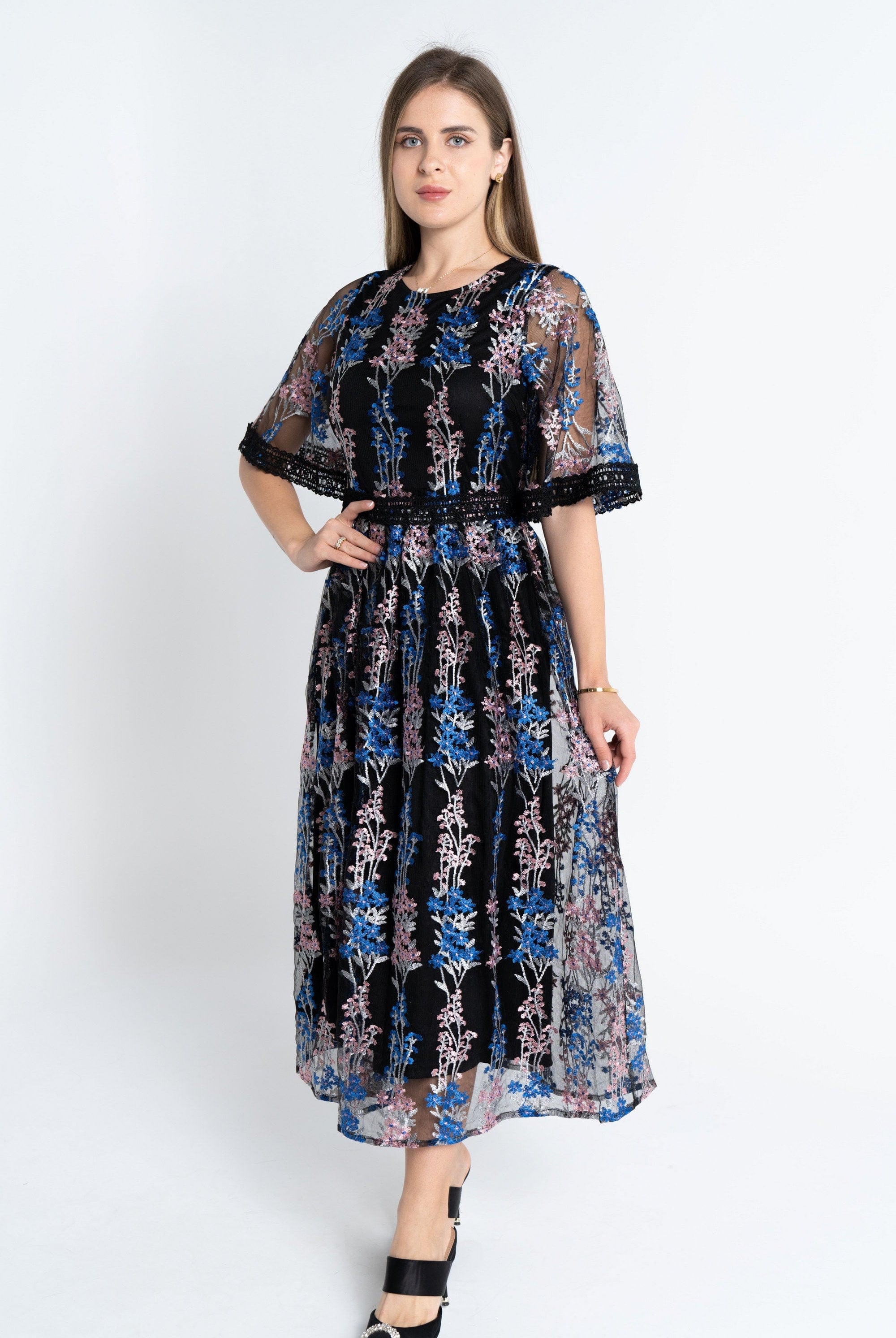 نتشي فستان ميدي مطرز شفاف مبطن نسائي