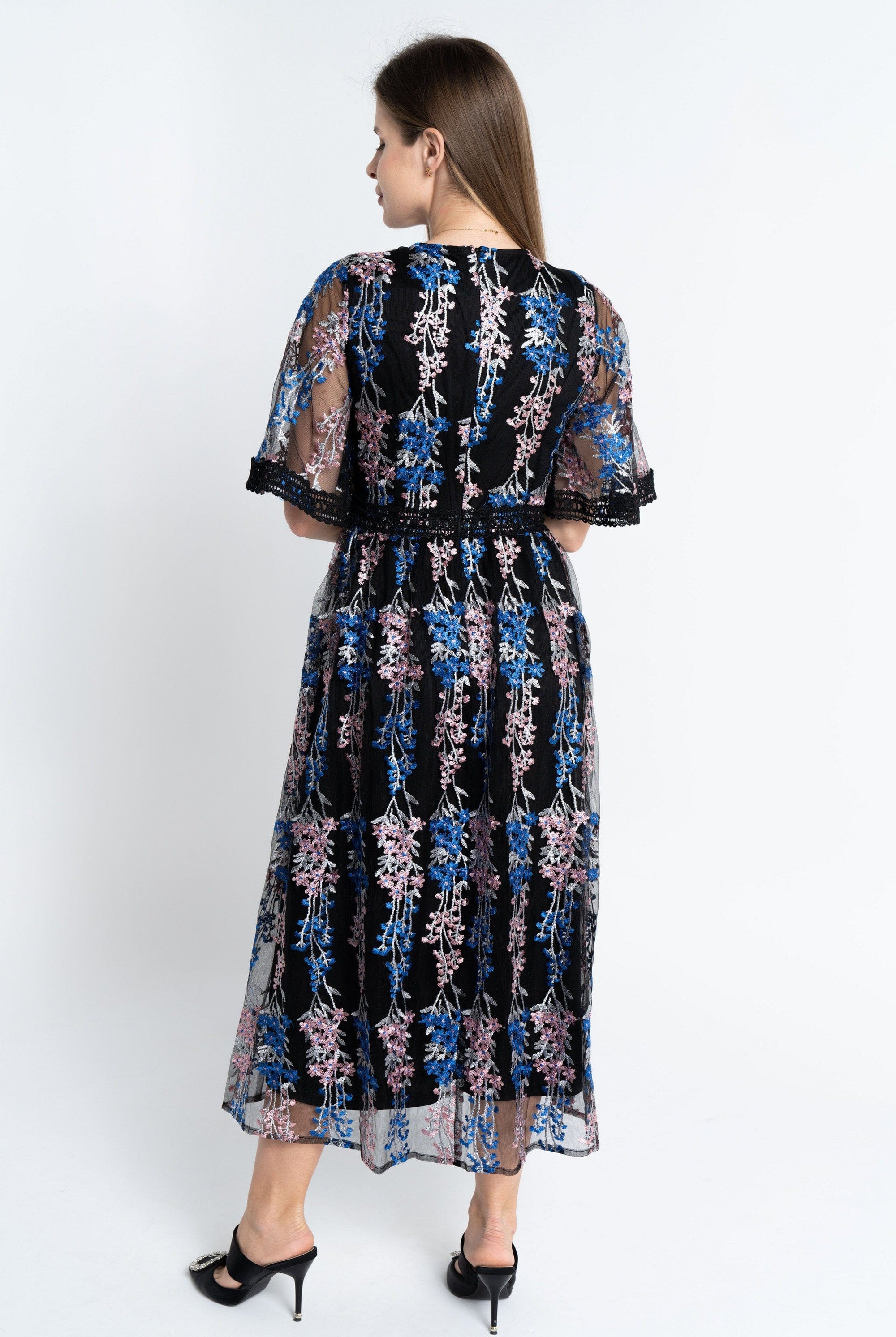 نتشي فستان ميدي مطرز شفاف مبطن نسائي