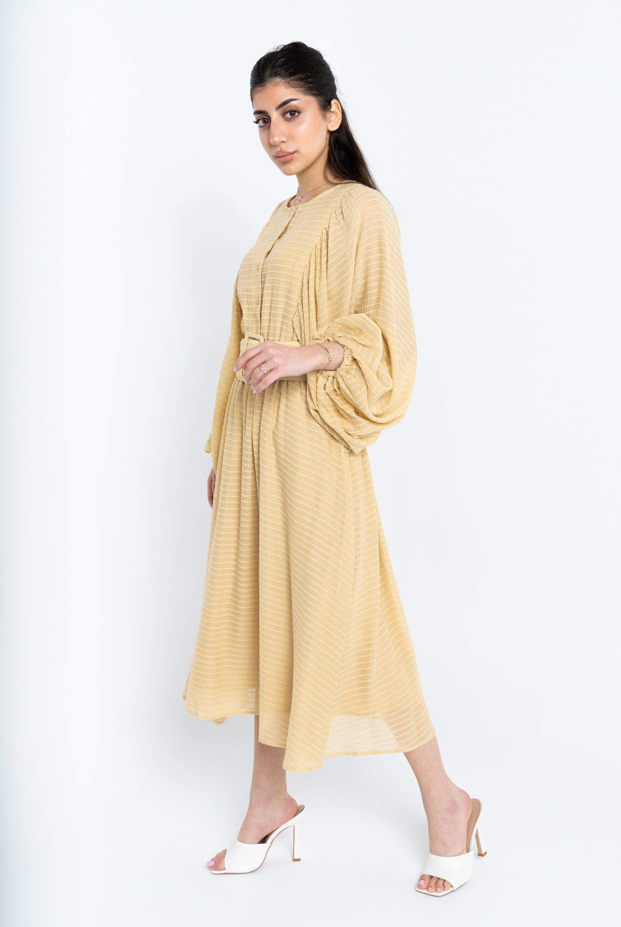 نتشي فستان ميدي مخصر بحزام على الخصر أوفر سايز نسائي