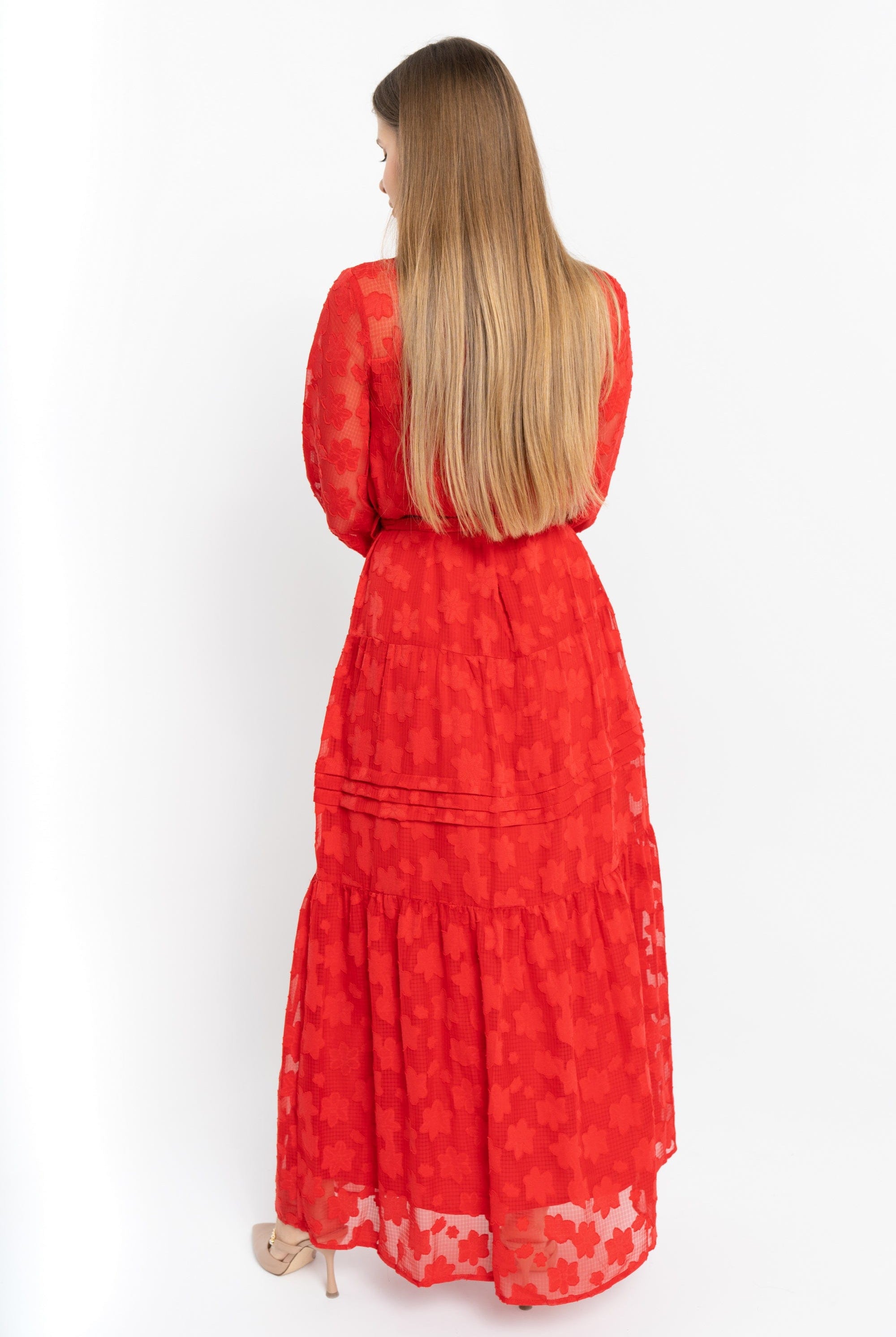 نتشي فستان ماكسي شفاف مخصر بحزام على الخصر كم طويل بف نسائي