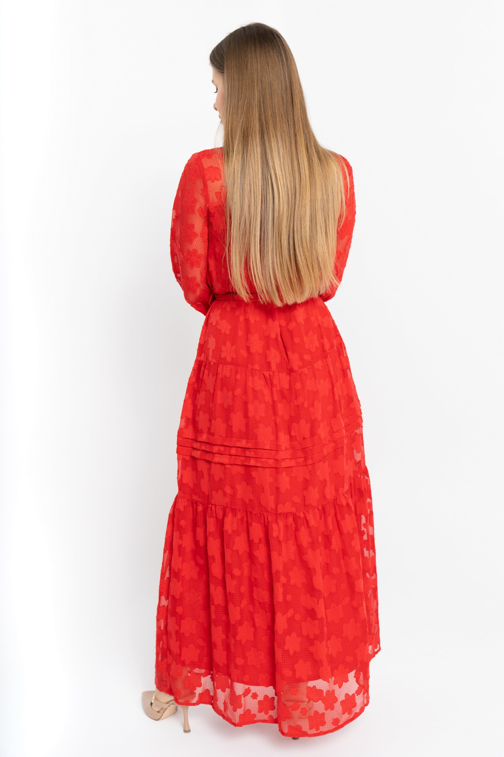 نتشي فستان ماكسي شفاف مخصر بحزام على الخصر كم طويل بف نسائي