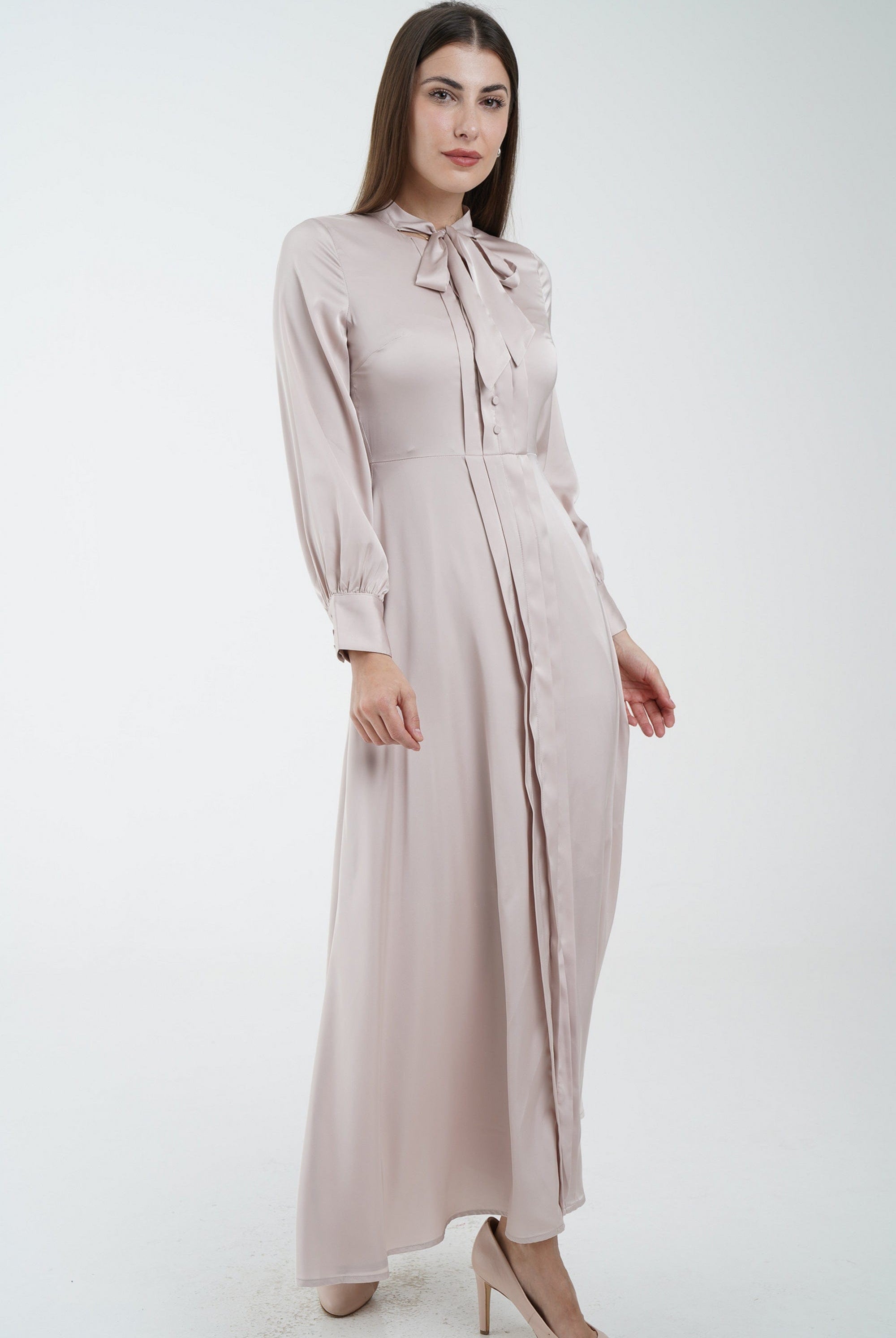 نتشي فستان ماكسي مخصر كلوش من أسفل وياقة فيونكة كم طويل نسائي