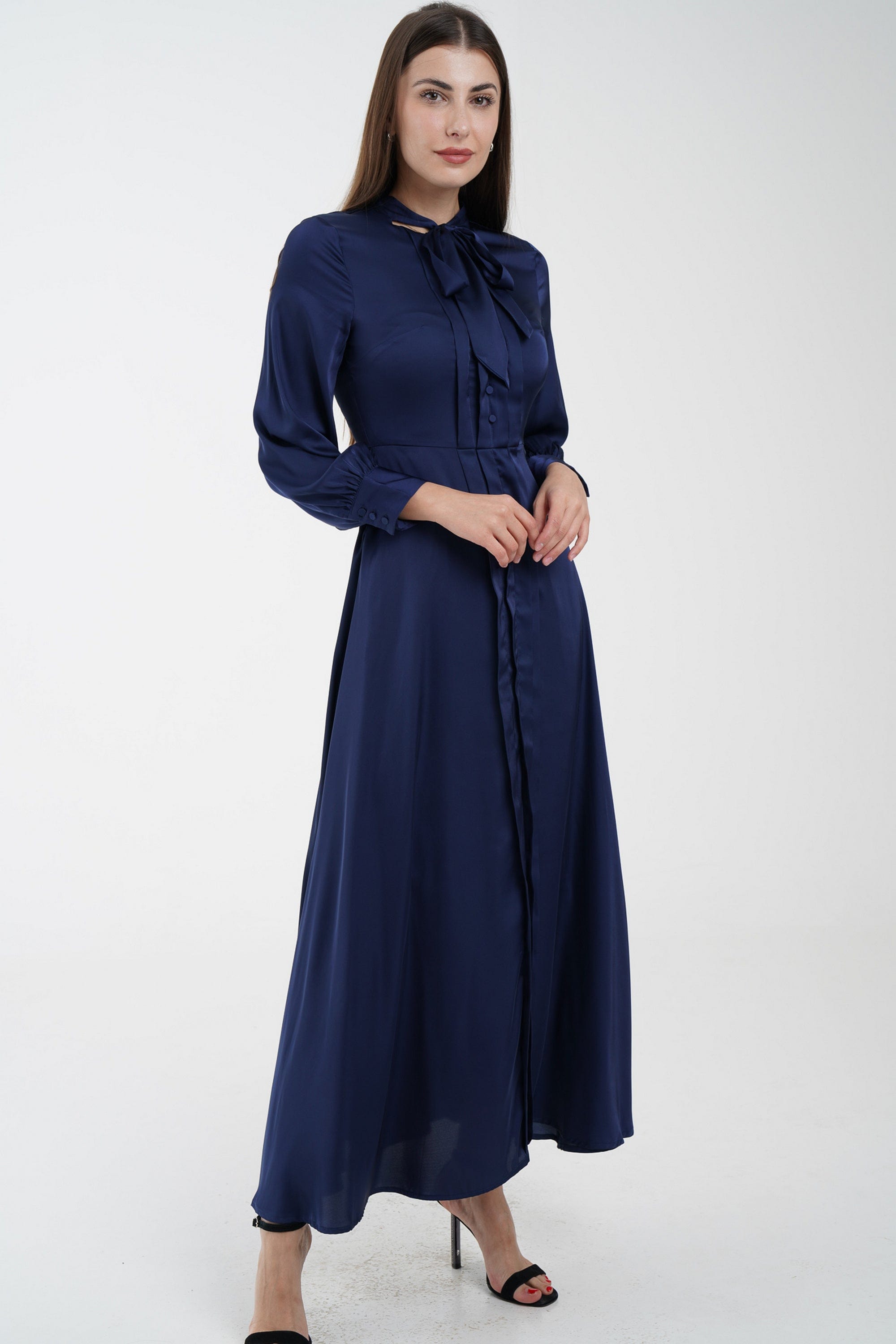 نتشي فستان ماكسي مخصر كلوش من أسفل وياقة فيونكة كم طويل نسائي