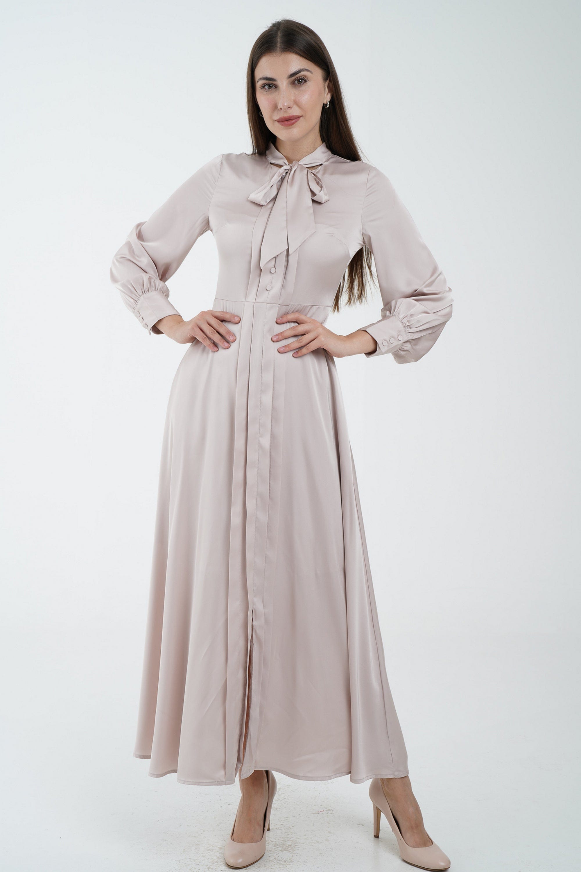 نتشي فستان ماكسي مخصر كلوش من أسفل وياقة فيونكة كم طويل نسائي