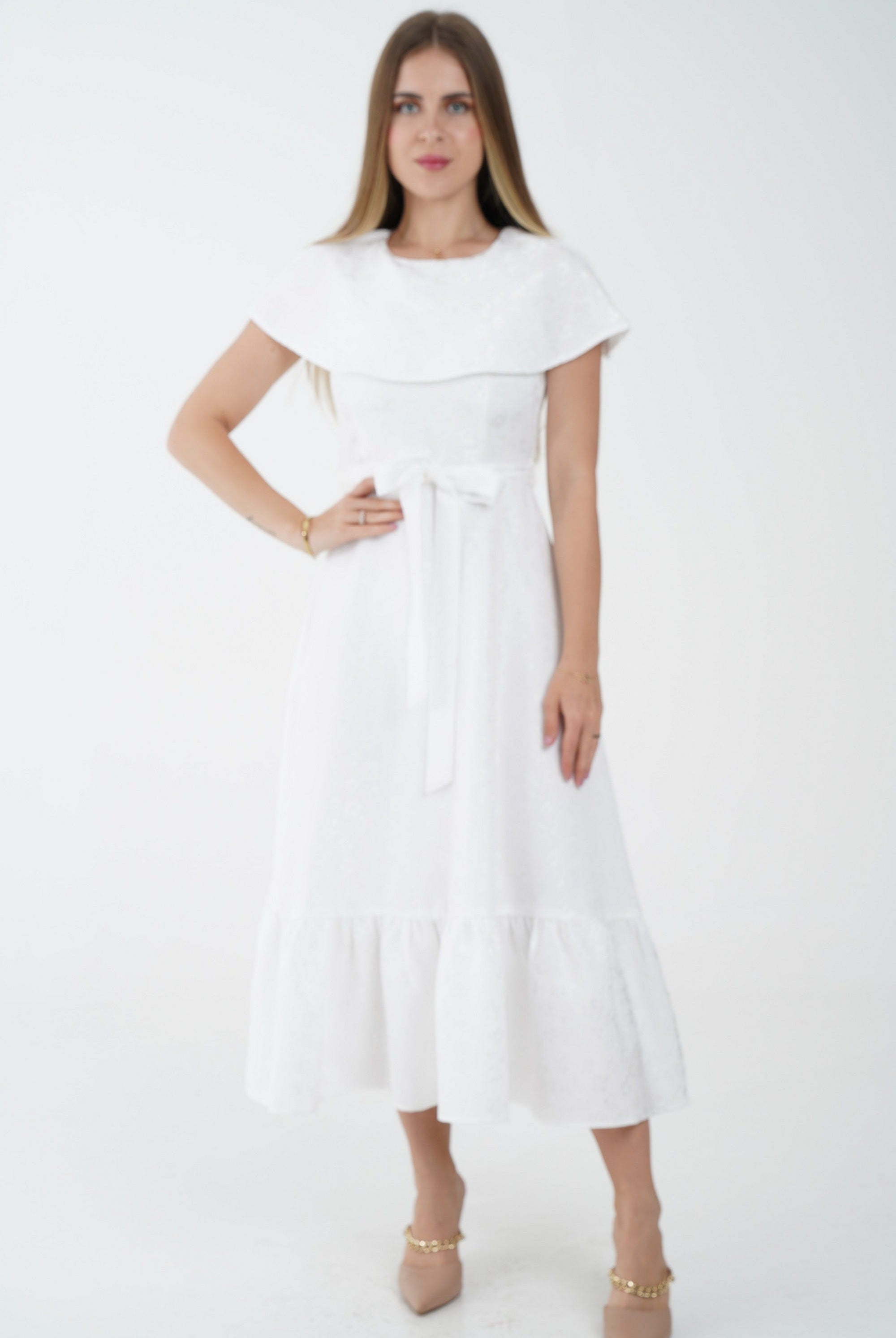 نتشي فستان ميدي أكمام قصير بنمط مزين برباط