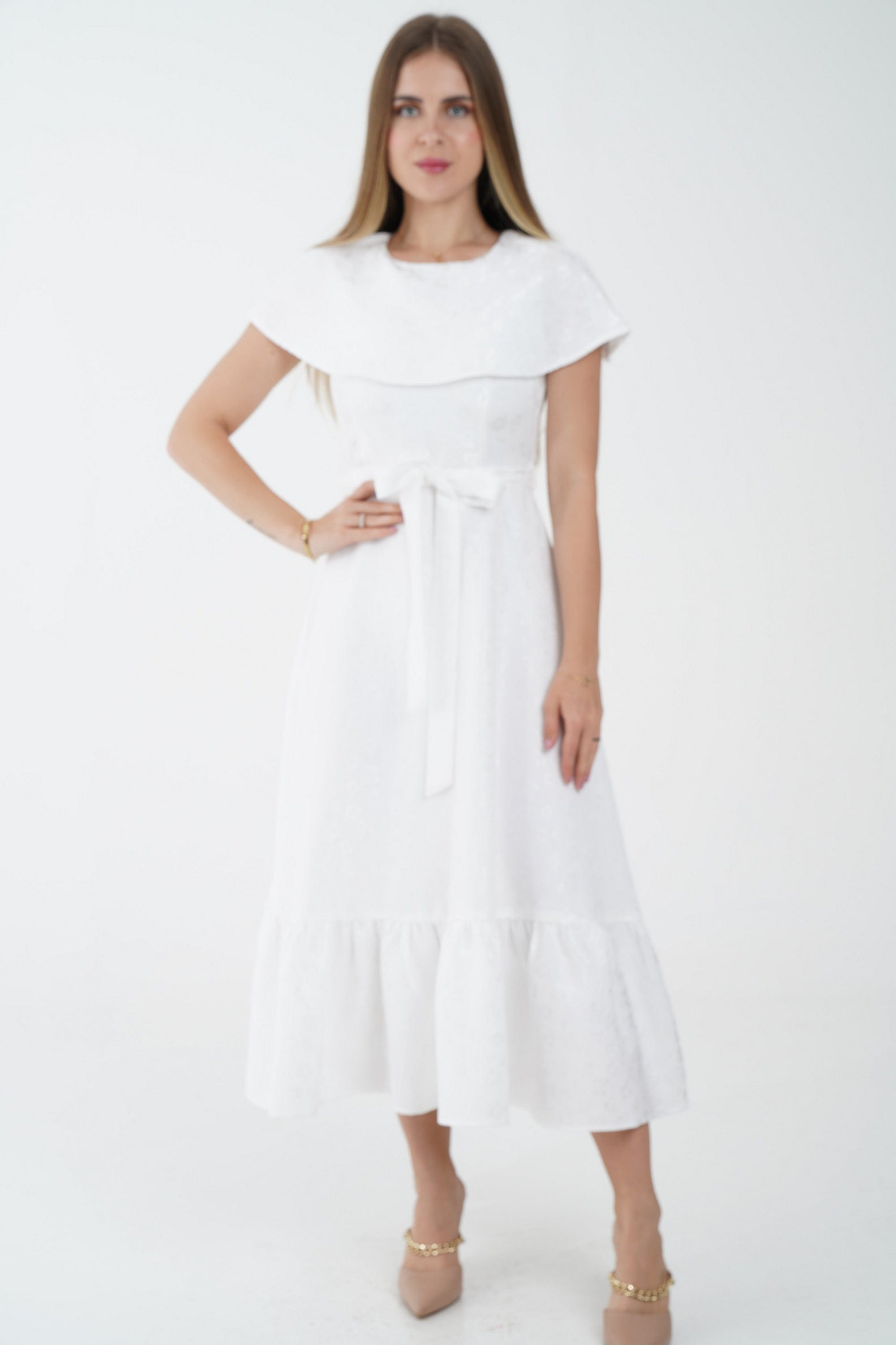 نتشي فستان ميدي أكمام قصير بنمط مزين برباط