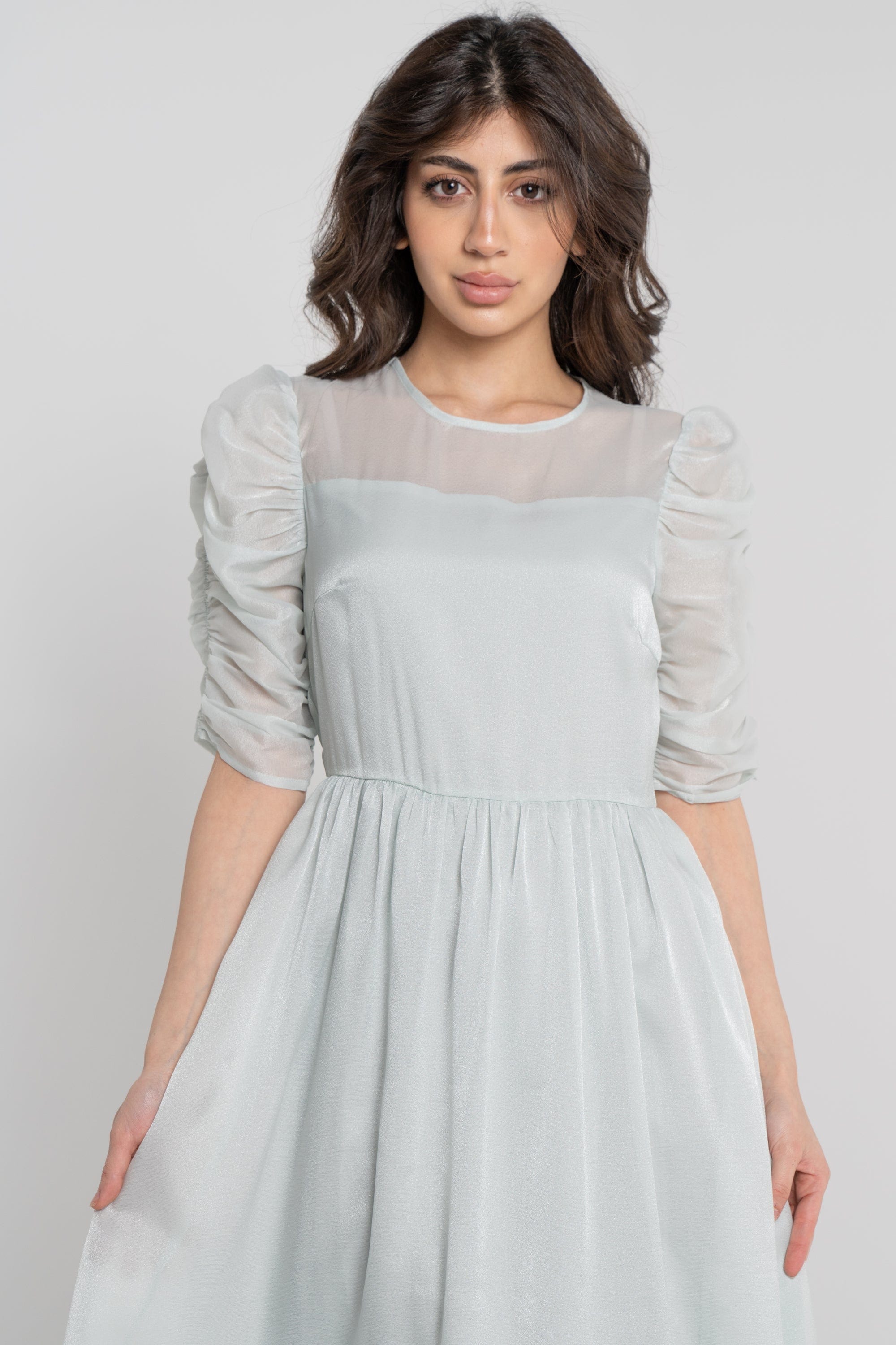 نتشي فستان ميدي سادة نص كم مكشكش نسائي