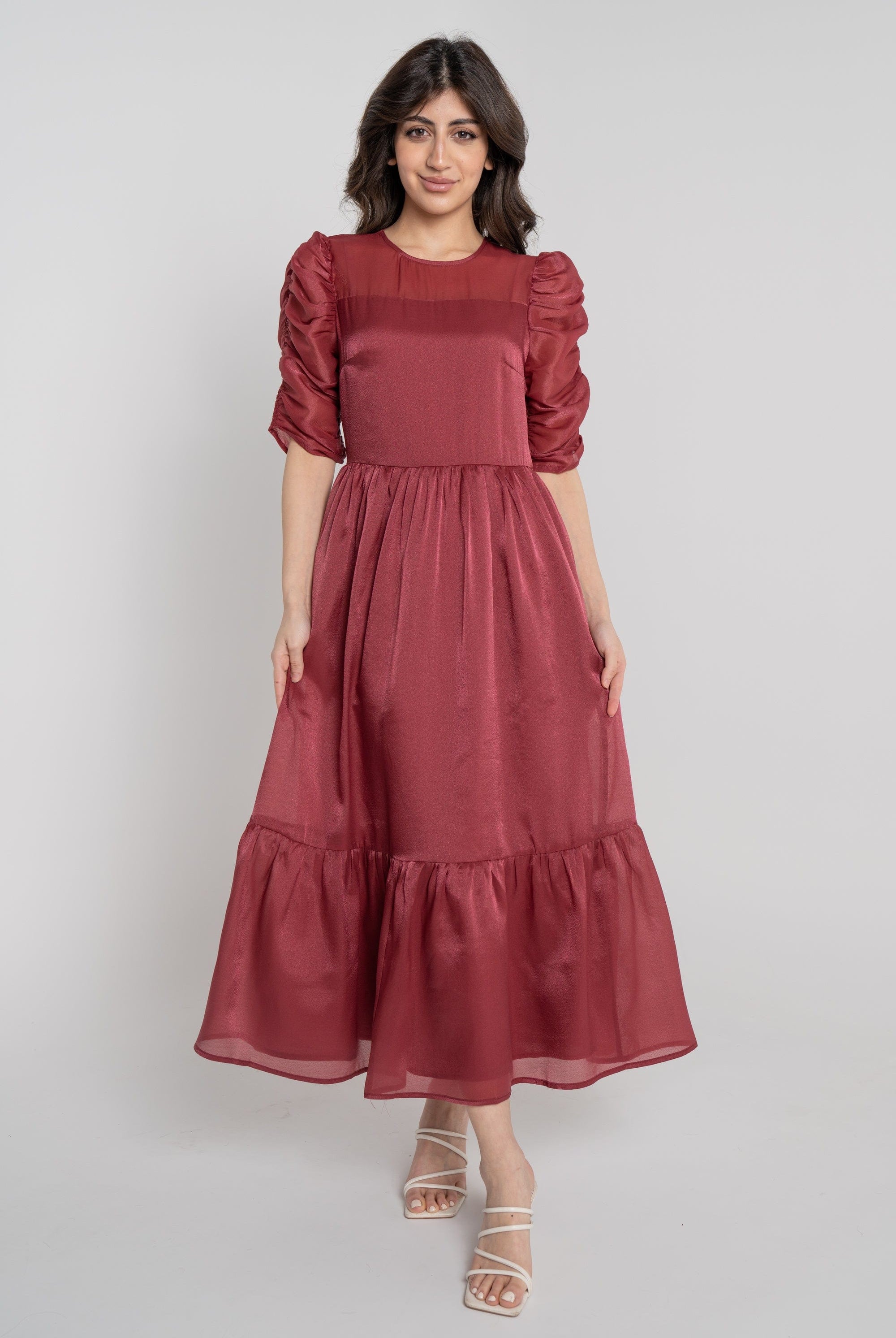 نتشي فستان ميدي سادة نص كم مكشكش نسائي