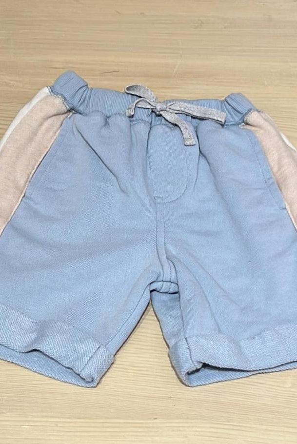 جينجرسنابس شورت بخطين من الجانب ورباط علي الخصر أزرق