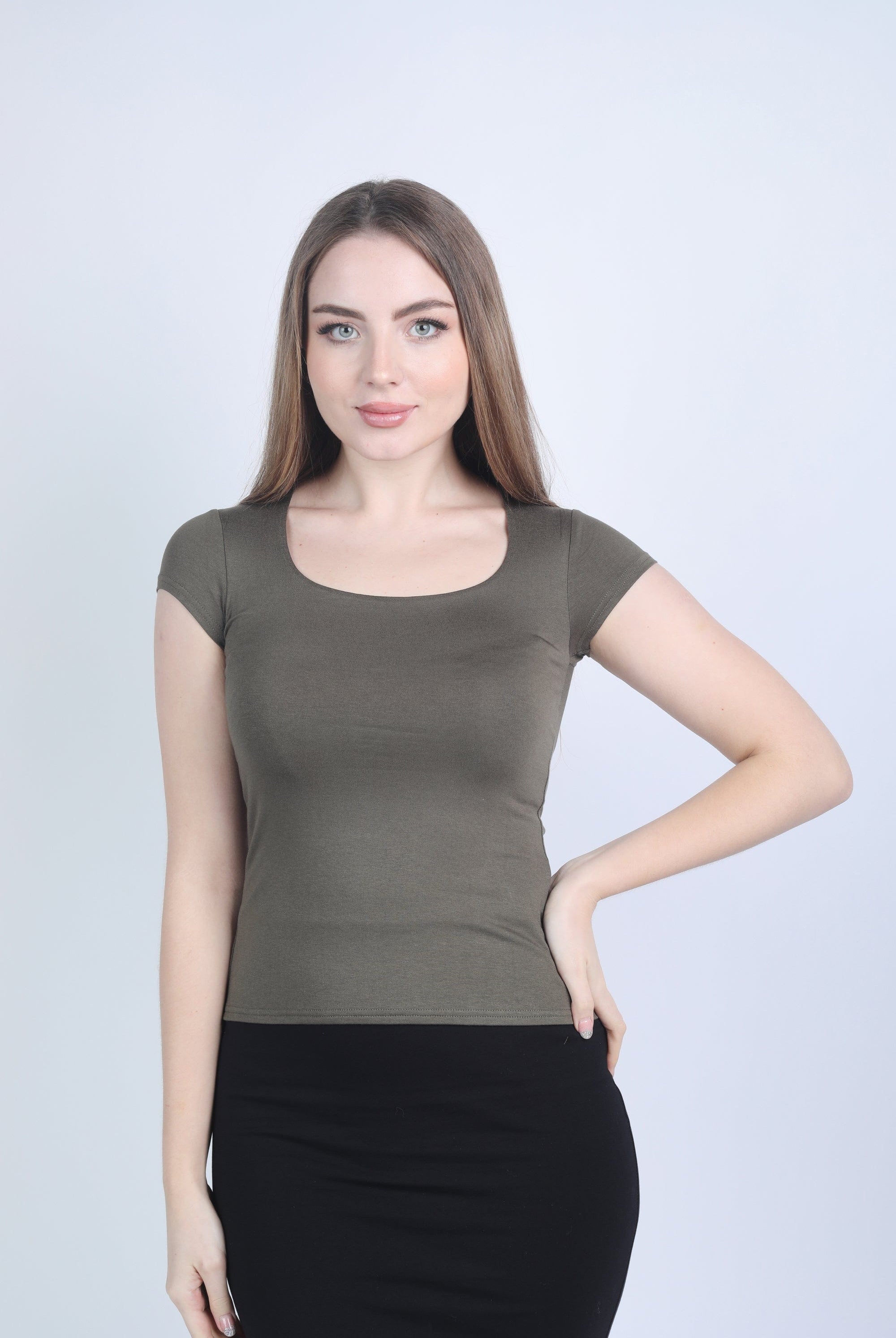 نتشي بلوزة قطنية ضيقة برقبة دائرية نسائي