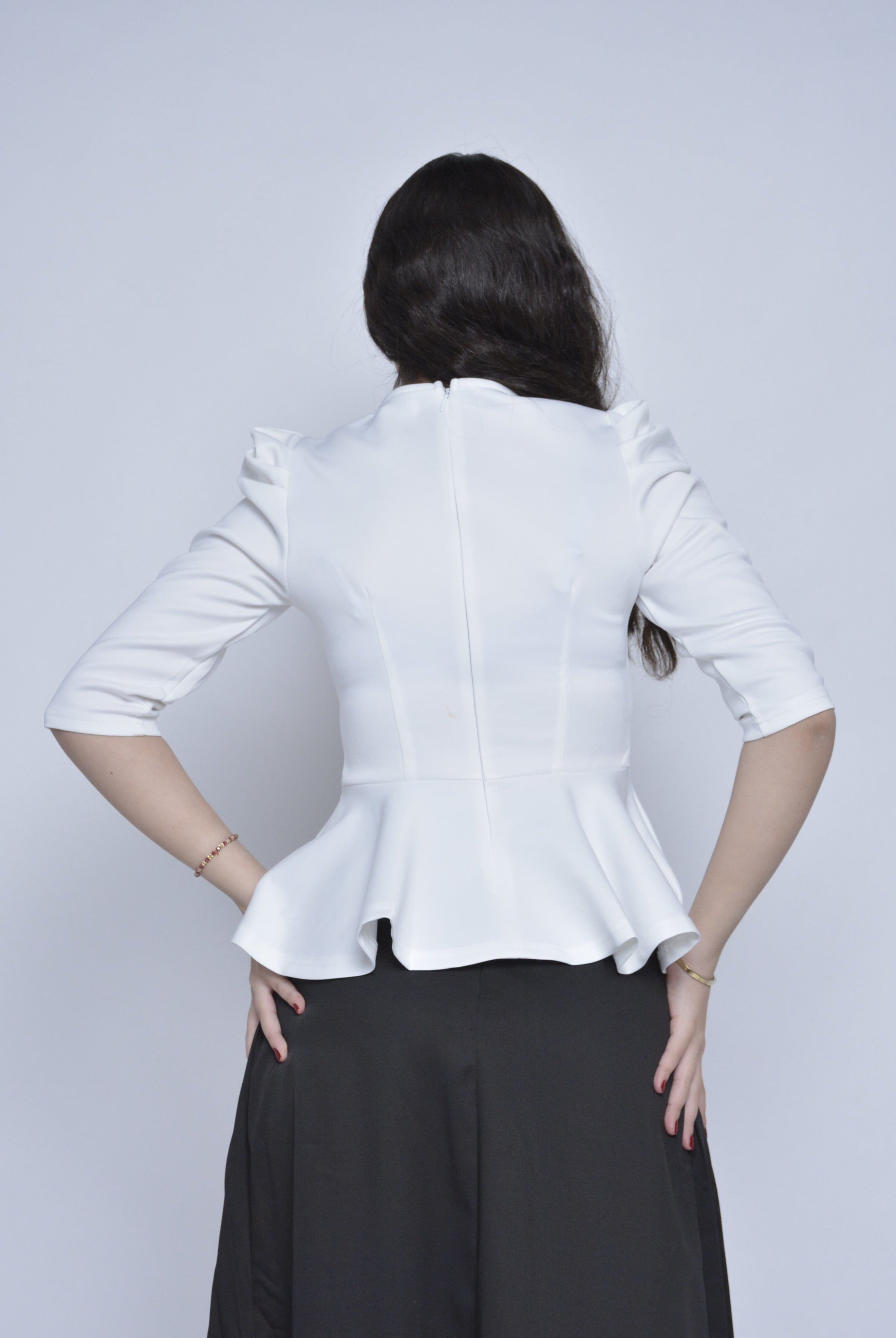 نتشي بلوزة فورمال مخصرة مكشكشة من أسفل 3/4 كم نسائي