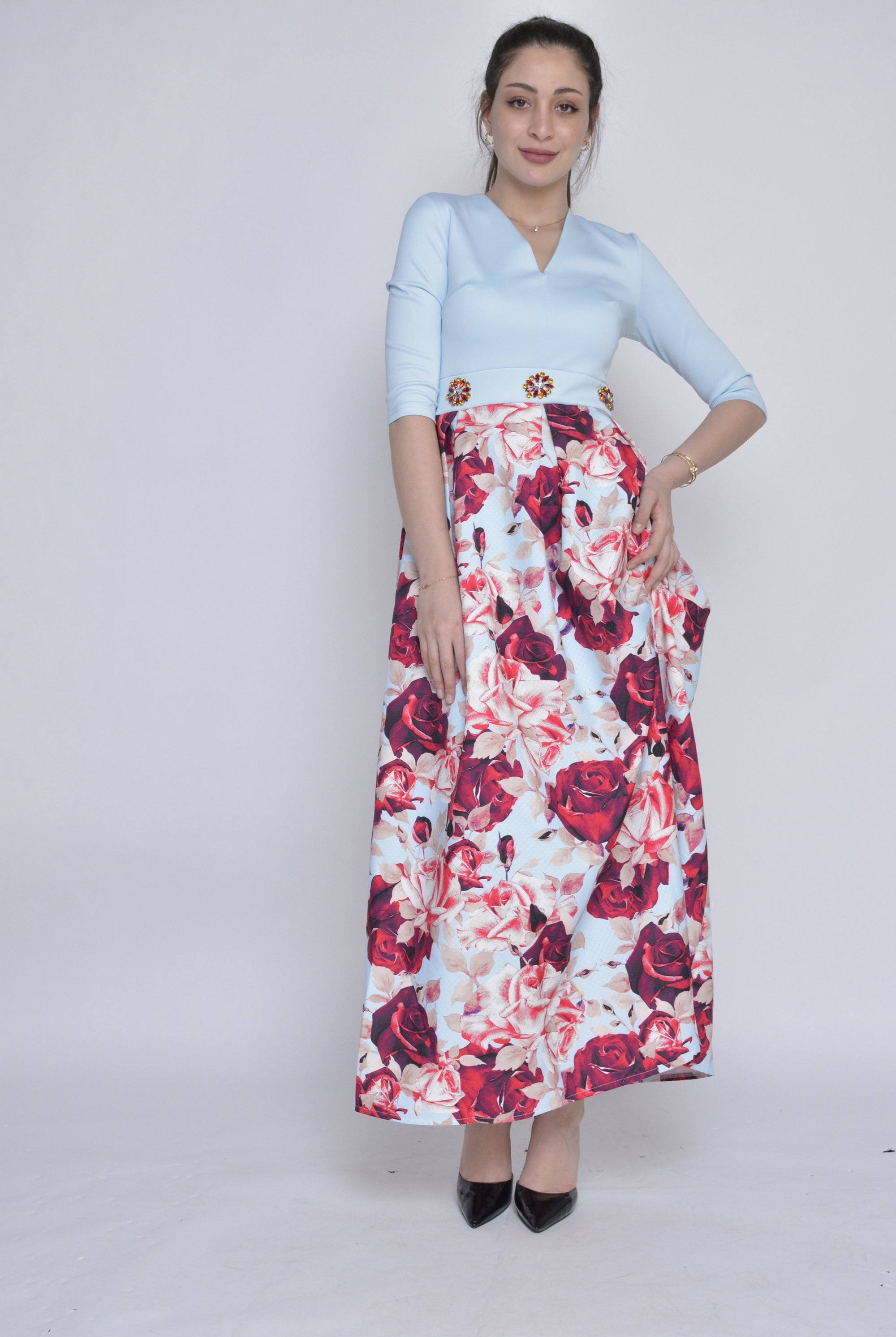 نتشي فستان ماكسي سهرة ضيق على الصدر واسع من أسفل 3/4 كم