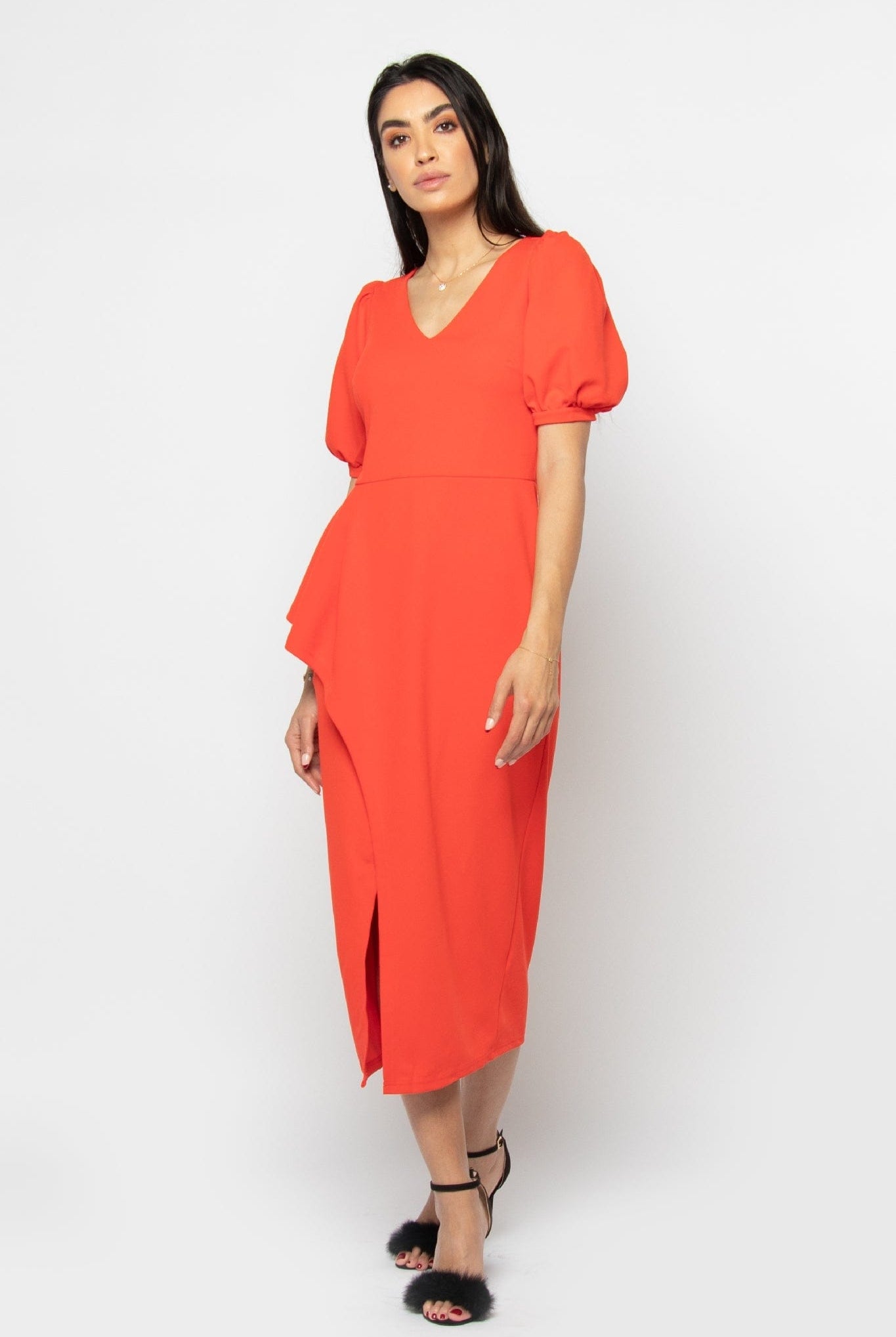 نتشي فستان ميدي نص كم طبقات سادة