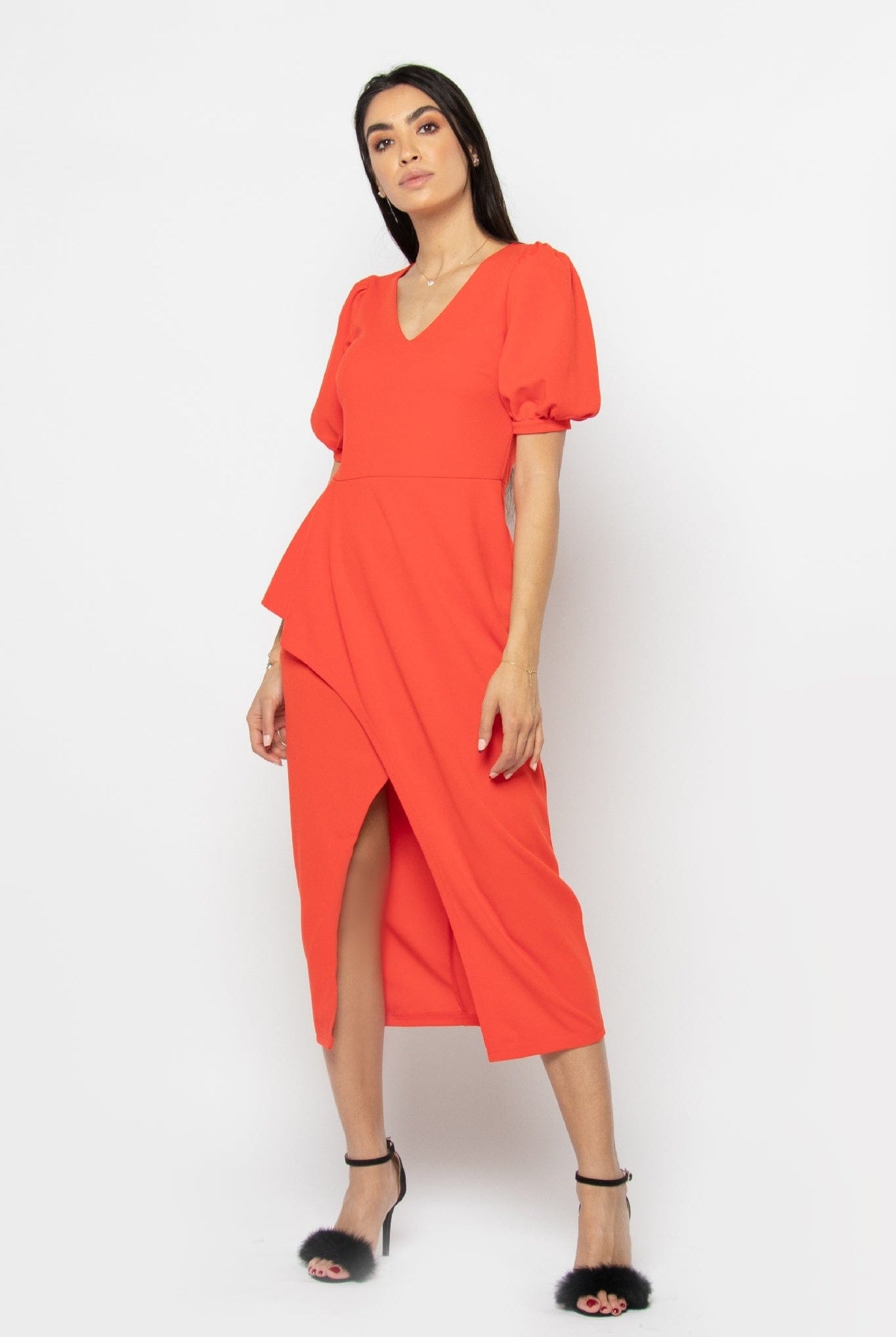 نتشي فستان ميدي نص كم طبقات سادة