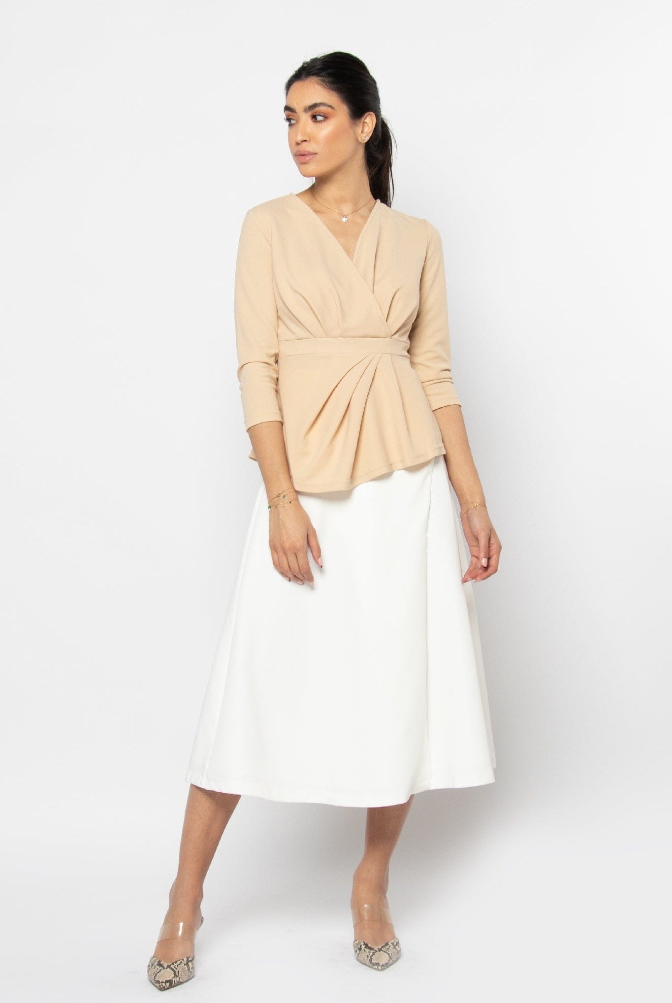 نتشي بلوزة 3/4 كم بخصر ملفوف