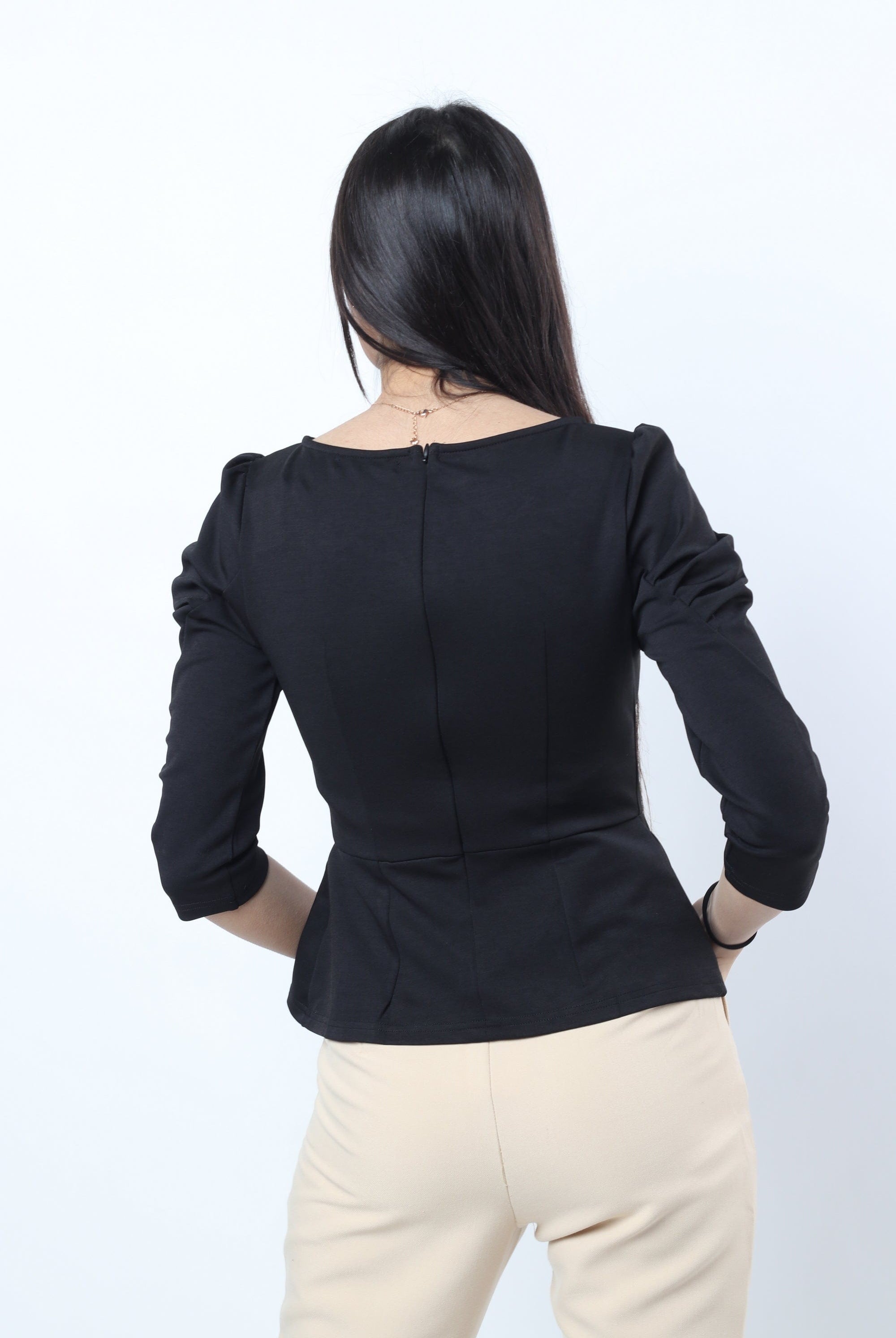 نتشي بلوزة نسائي 3/4 كم برقبة دائرية