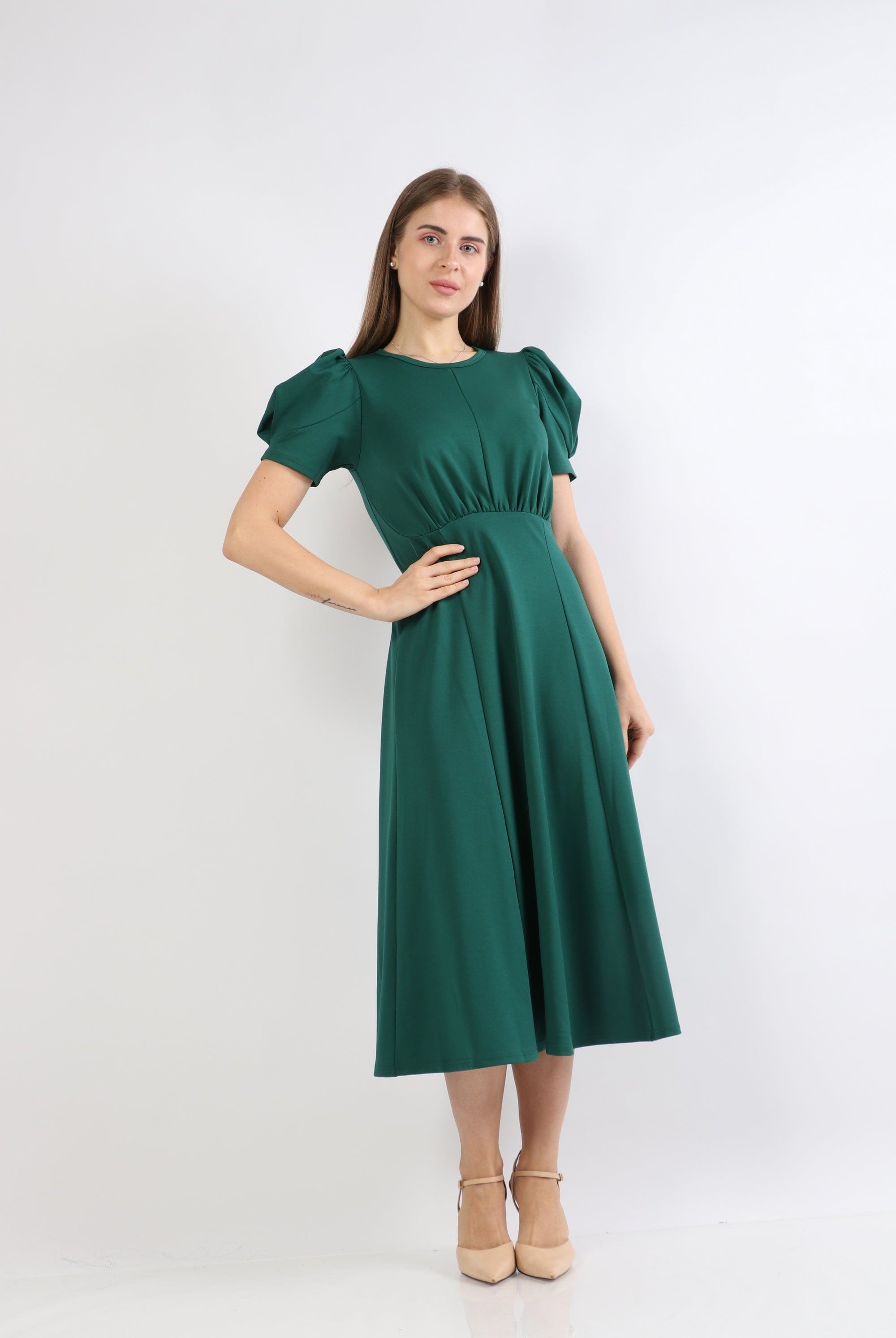 نتشي فستان ميدي بكم قصير منفوخ