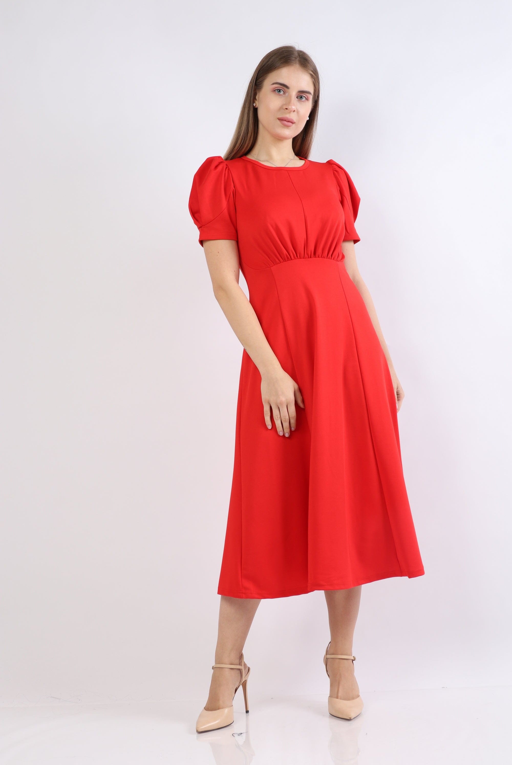 نتشي فستان ميدي بكم قصير منفوخ