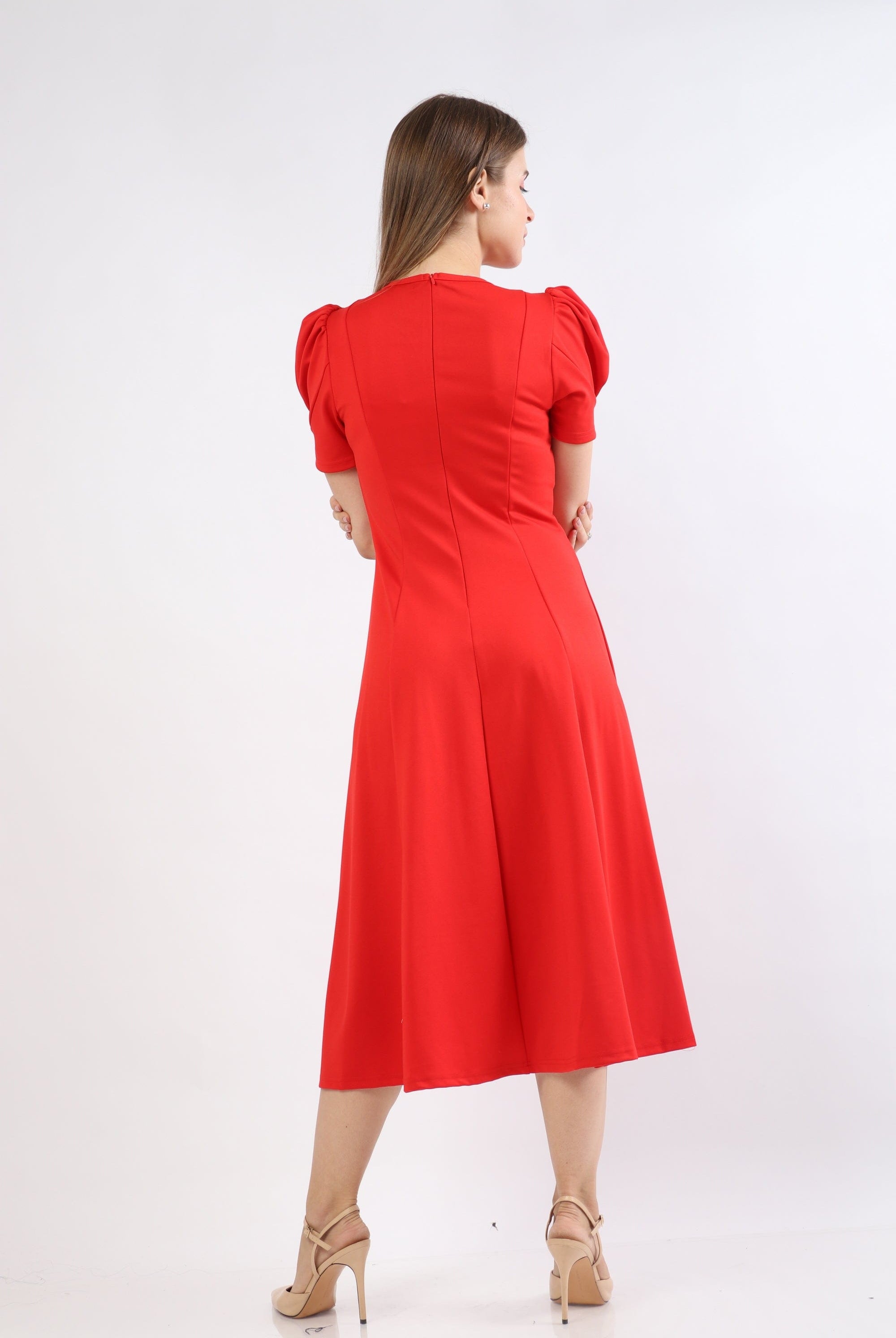 نتشي فستان ميدي بكم قصير منفوخ