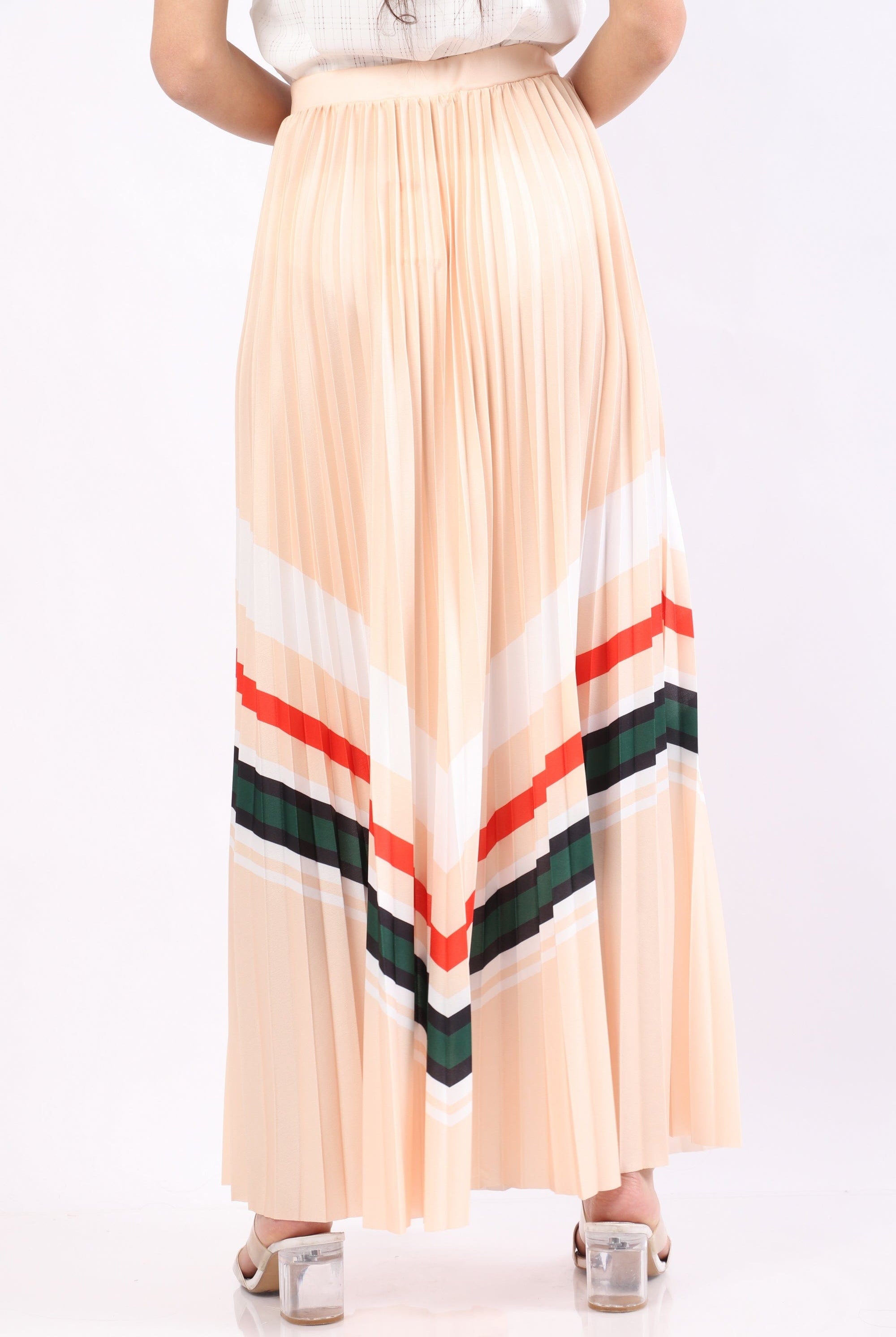 نتشي تنورة بليسية طويلة مخططة على نمط مثلث نسائية