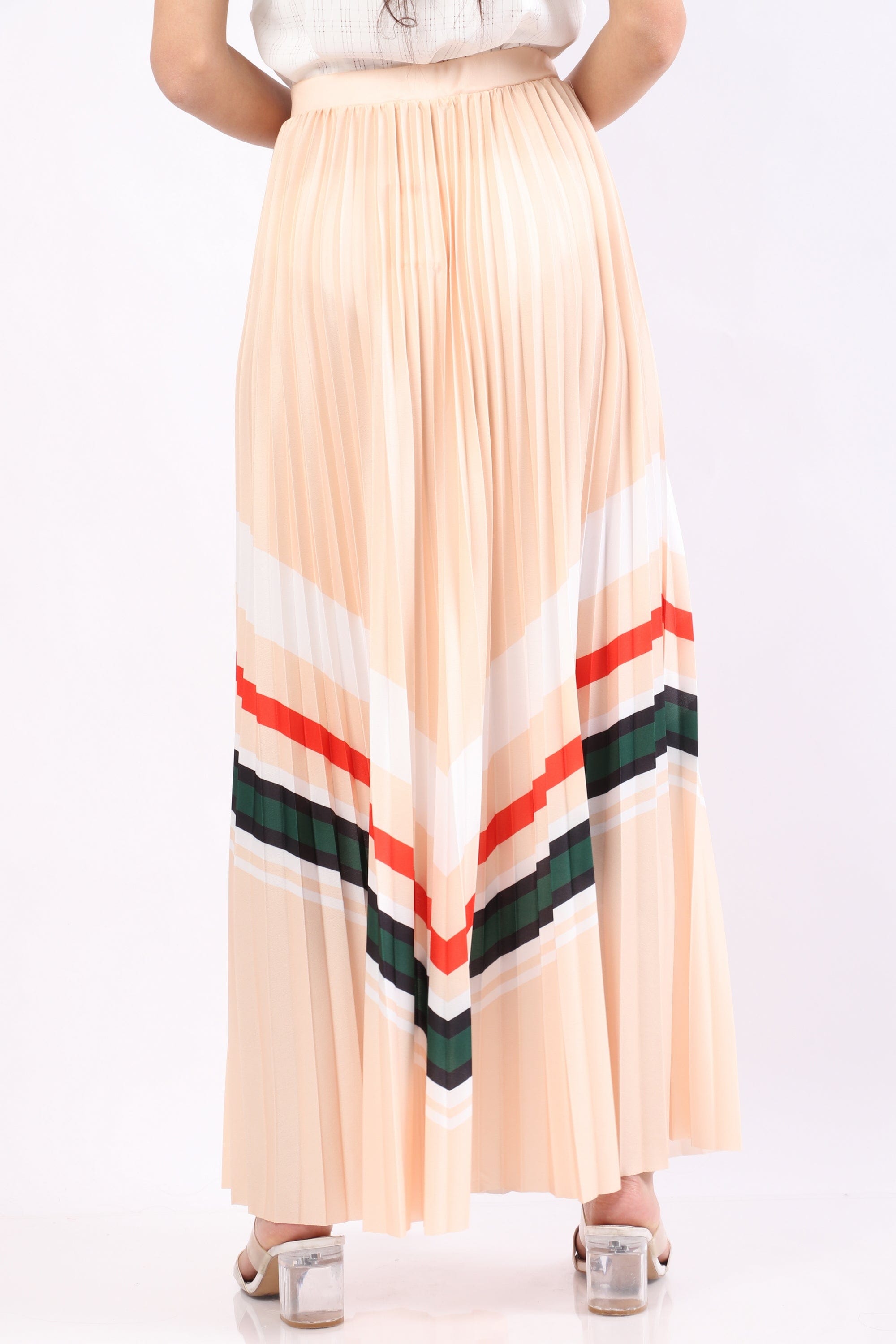 نتشي تنورة بليسية طويلة مخططة على نمط مثلث نسائية