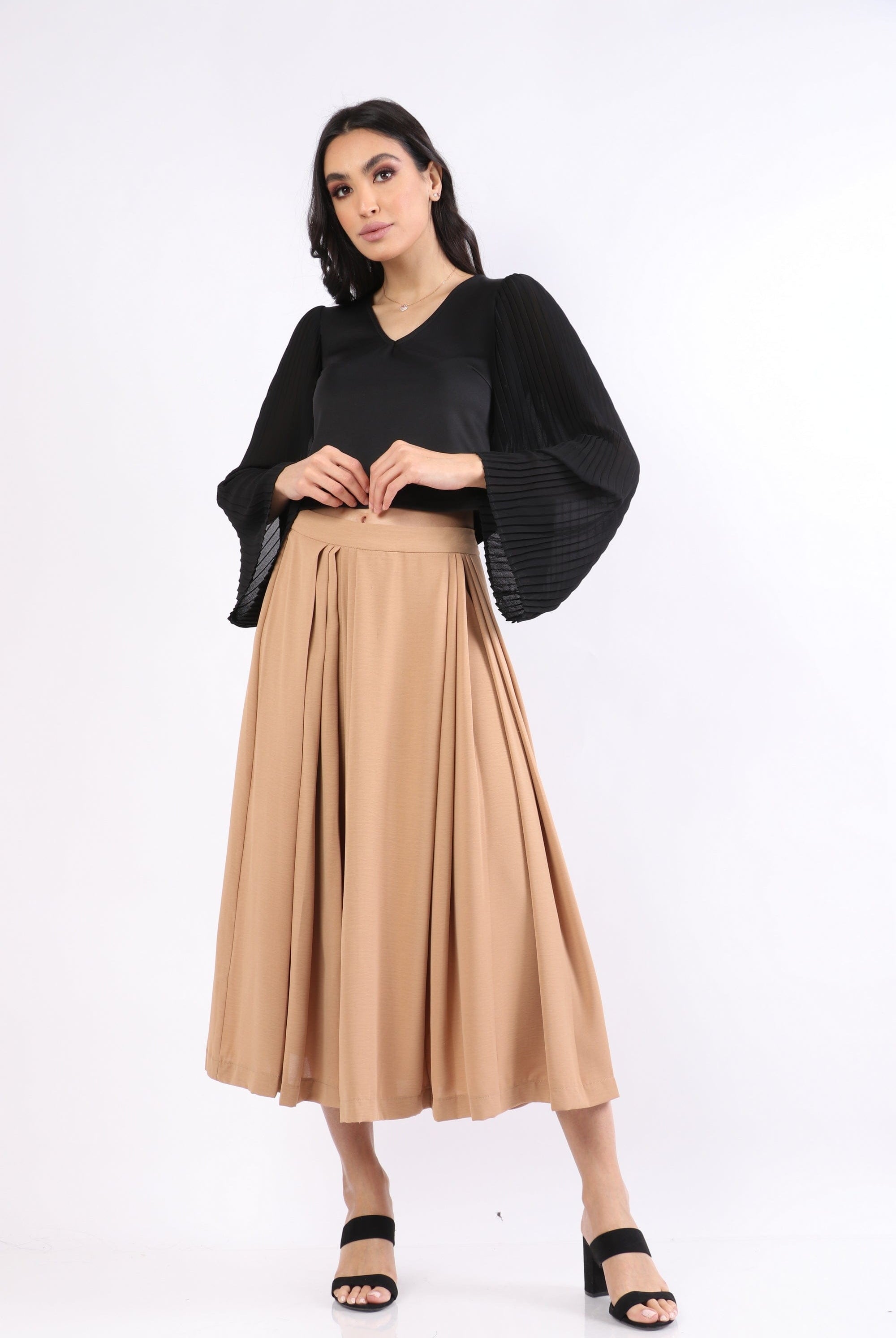 نتشي بلوزة نص بطن كم مكشكش طويل نسائي