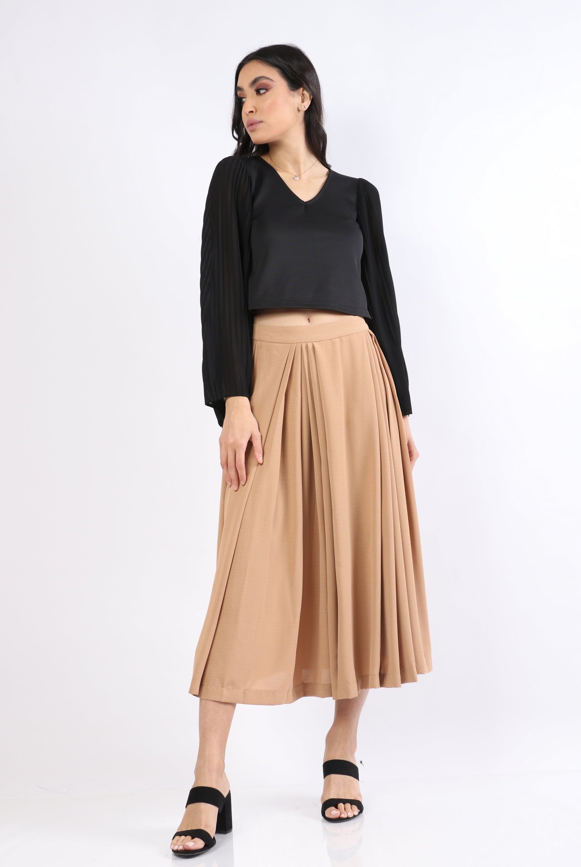 نتشي بلوزة نص بطن كم مكشكش طويل نسائي