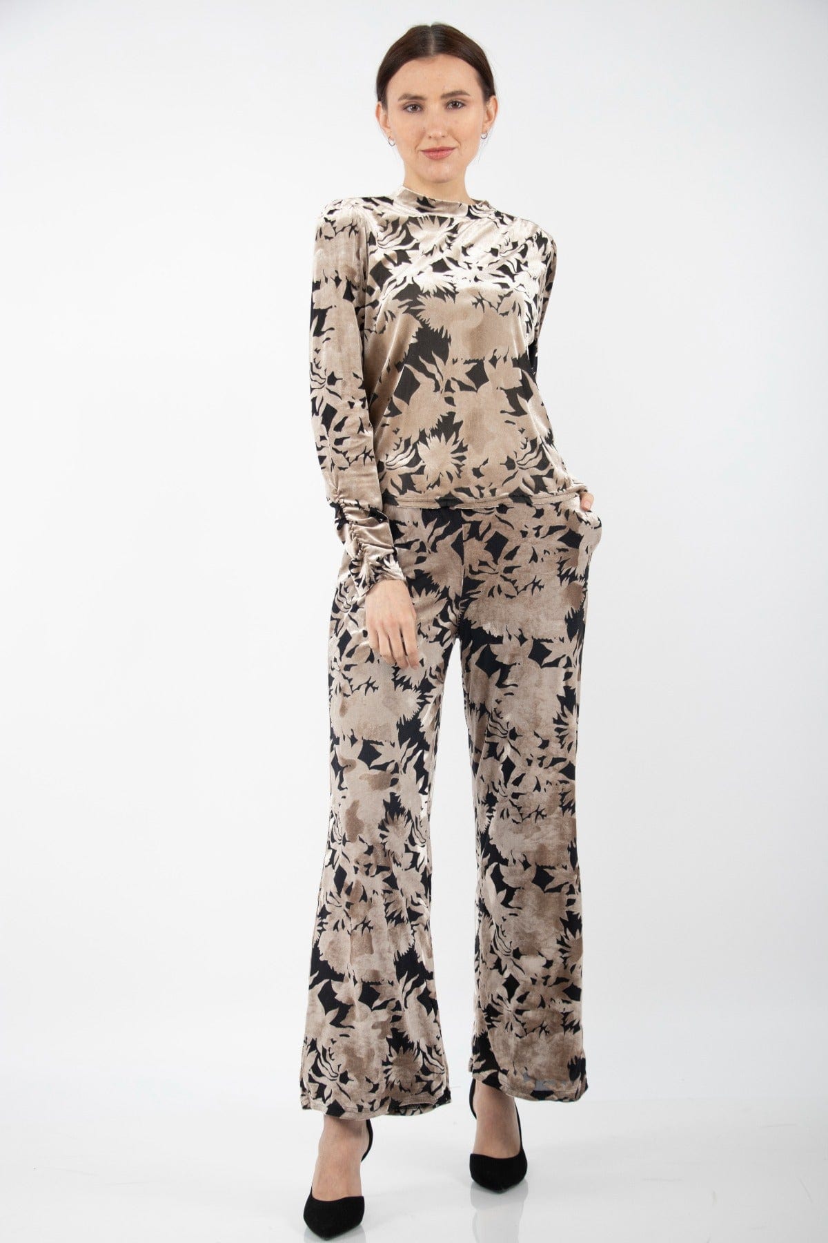 نتشي بنطون مخملي نسائي طويل