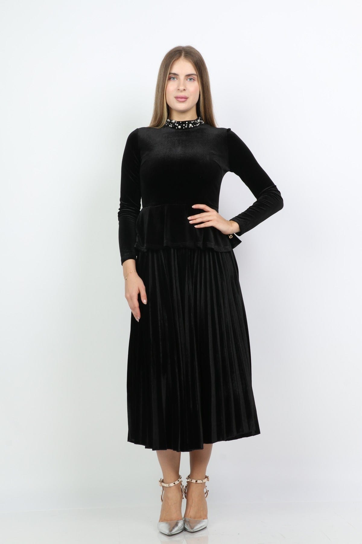 ูุชุดู ูุณุชุงู ู
ูุฏู ูุทููุฉ ุจููุณูู ุจุฃูู
ุงู
ุทูููุฉ