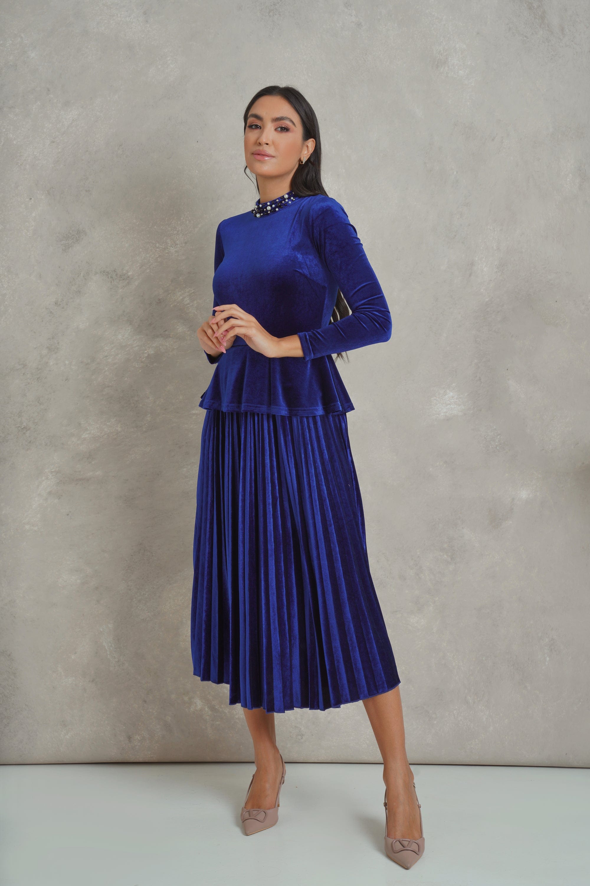 ูุชุดู ูุณุชุงู ู
ูุฏู ูุทููุฉ ุจููุณูู ุจุฃูู
ุงู
ุทูููุฉ