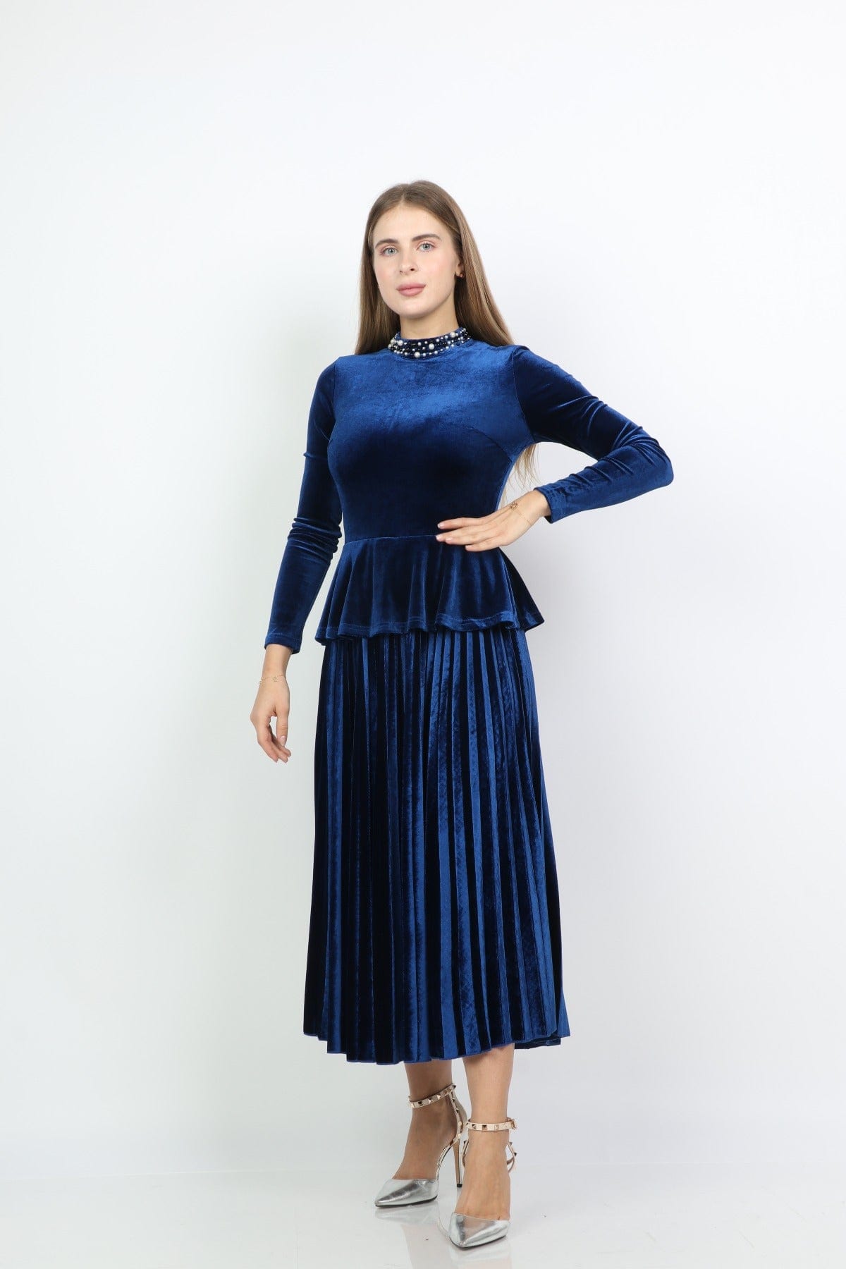 ูุชุดู ูุณุชุงู ู
ูุฏู ูุทููุฉ ุจููุณูู ุจุฃูู
ุงู
ุทูููุฉ