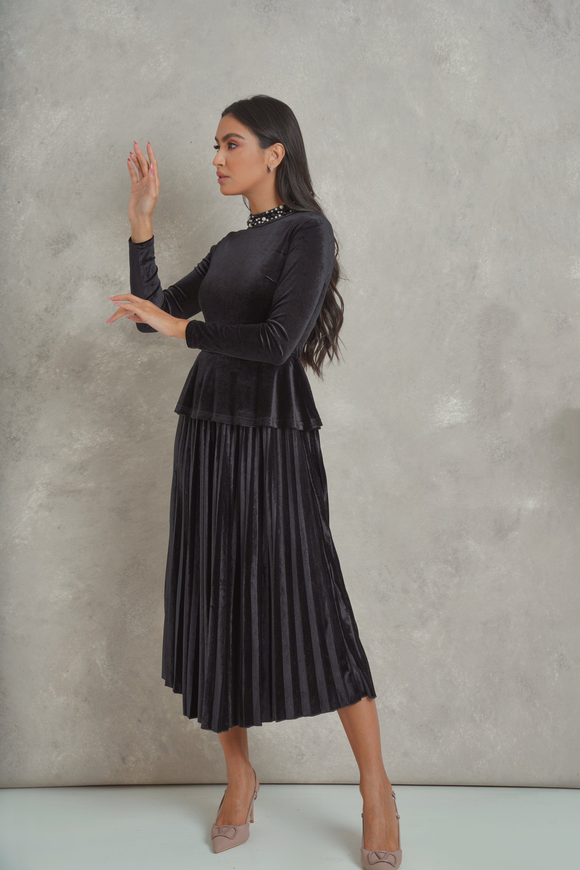 ูุชุดู ูุณุชุงู ู
ูุฏู ูุทููุฉ ุจููุณูู ุจุฃูู
ุงู
ุทูููุฉ