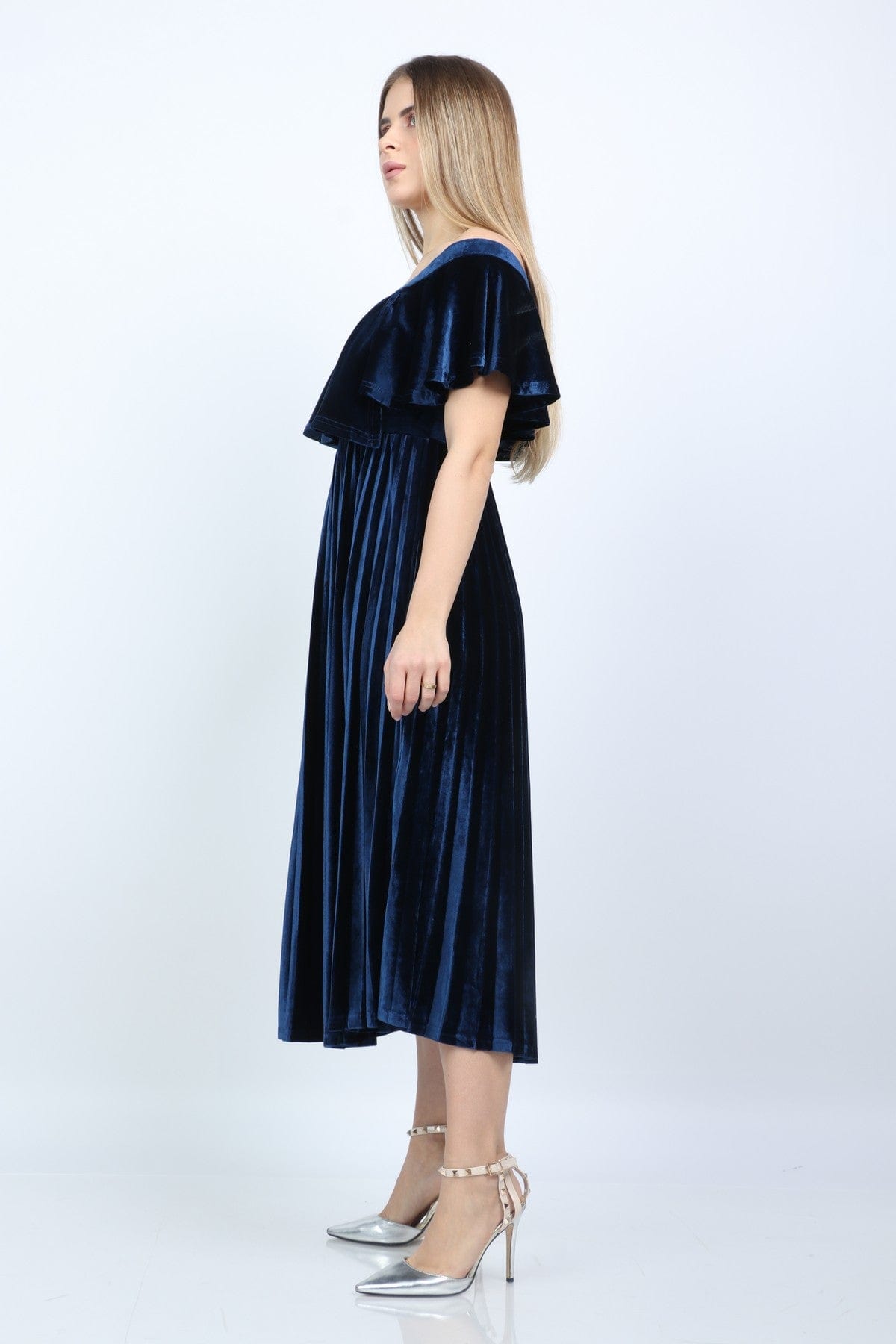 نتشي فستان ميدي مخمل سهرة كتف بكم قصير