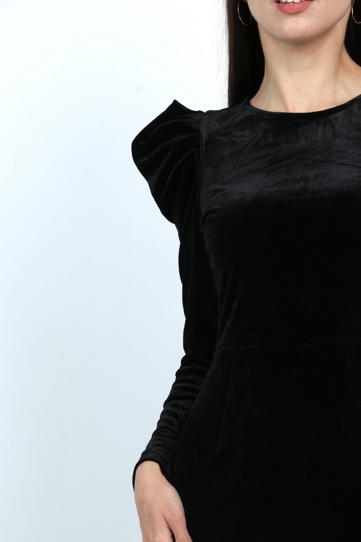 ูุชุดู ูุณุชุงู ู
ูุฏู ุทููู ุงูุฃูู
ุงู
ู
ุฒูู ุจุฑูุด ู
ู ุงูุฃุณูู ุฃุณูุฏ