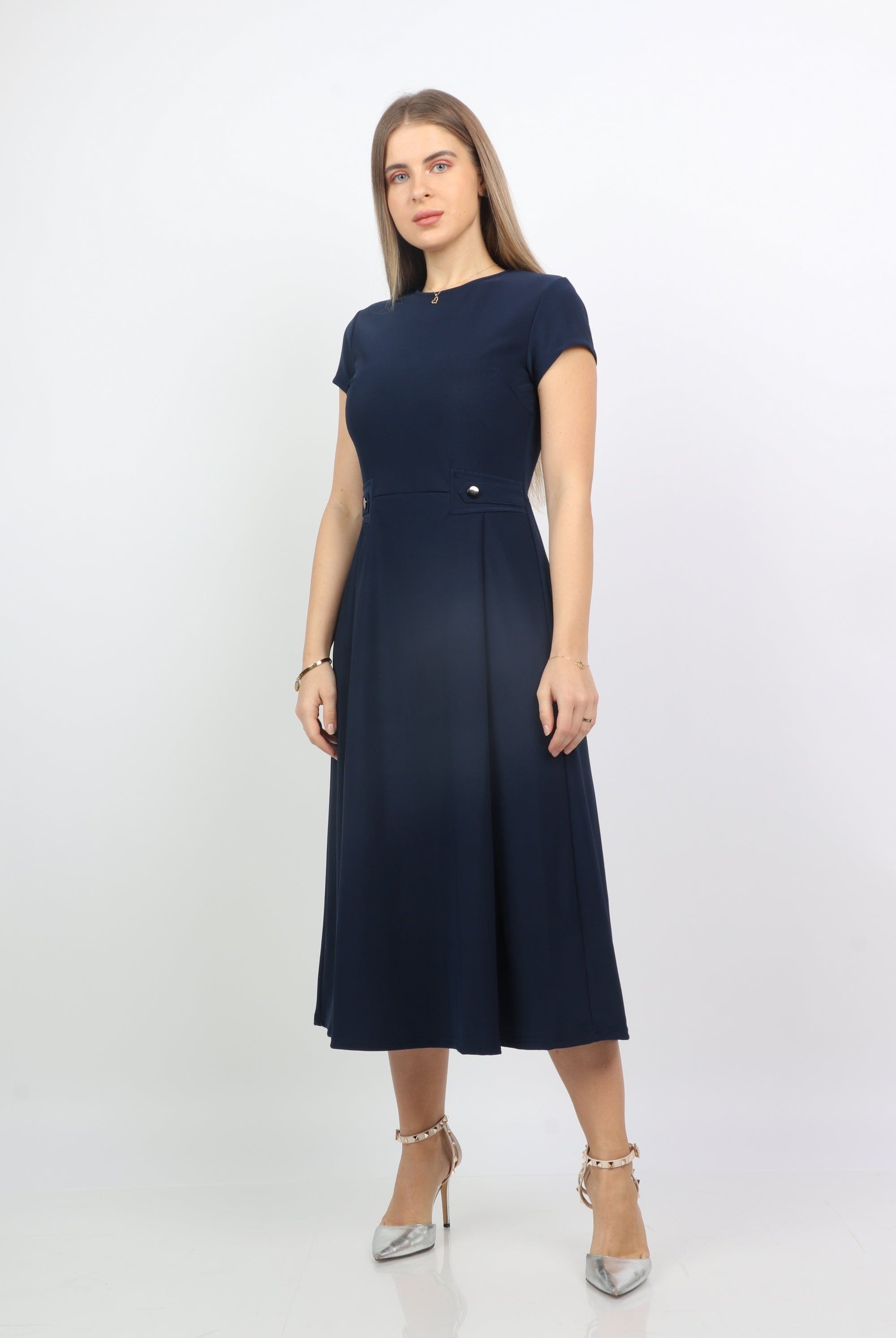 نتشي فستان ميدي رسمي مزموم الخصر بكم قصير