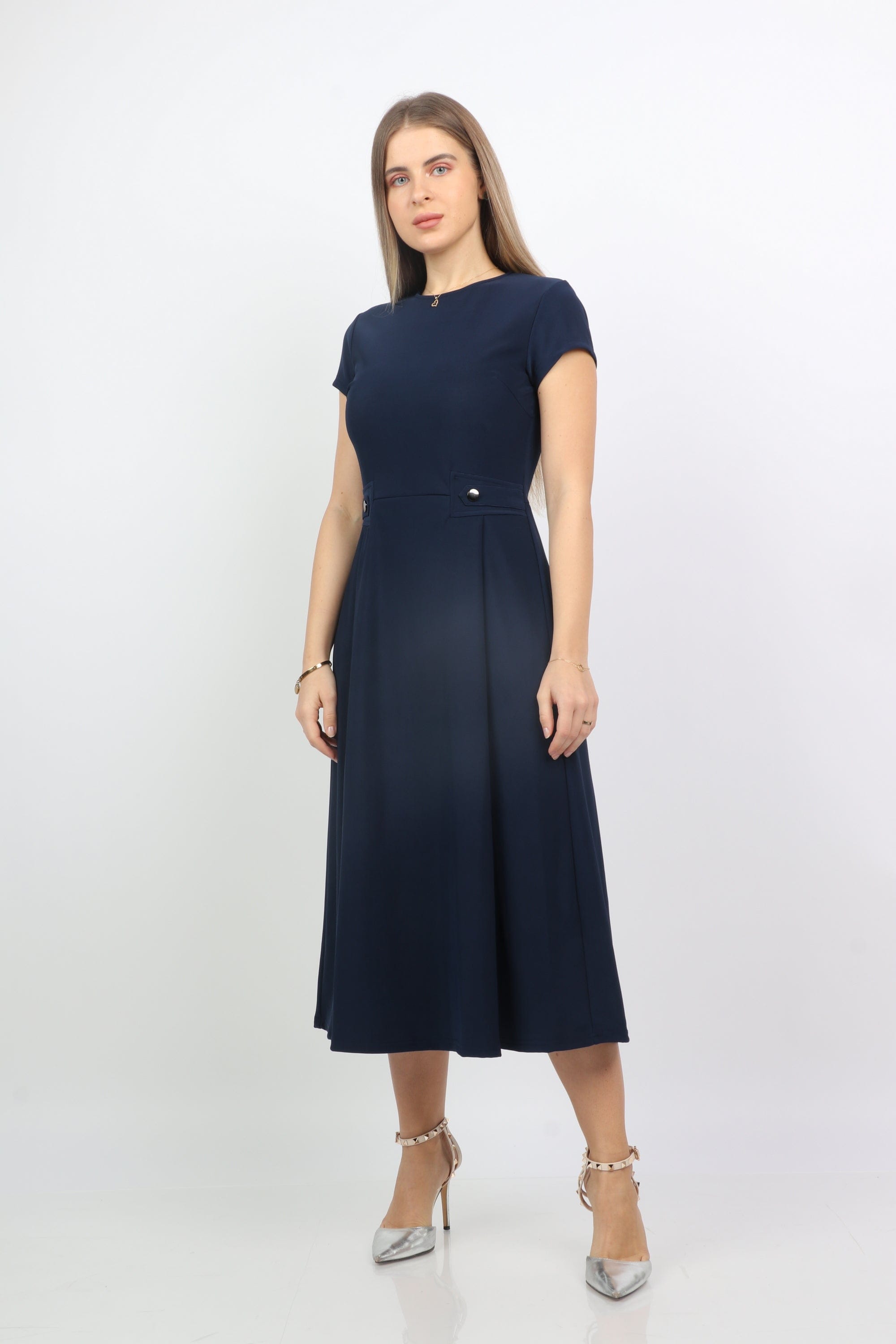 نتشي فستان ميدي رسمي مزموم الخصر بكم قصير