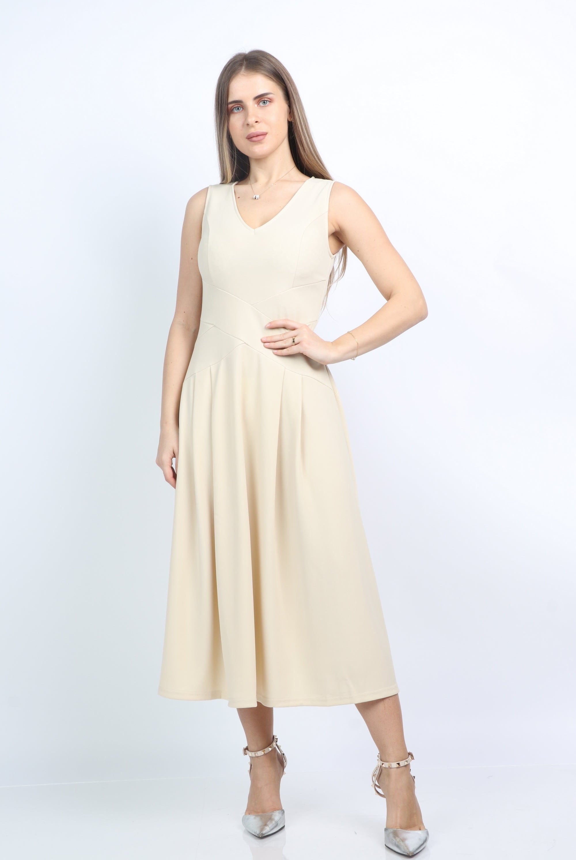 نتشي فستان ميدي سادة بفتحة رقبة V بدون كم