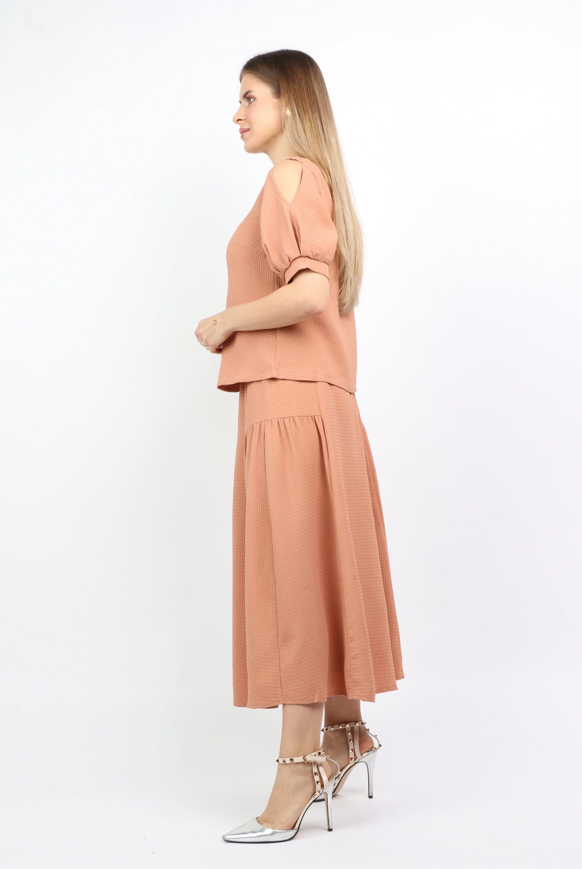 نتشي بلوزة سادة رسمية بأكتاف مكشوفة نسائي