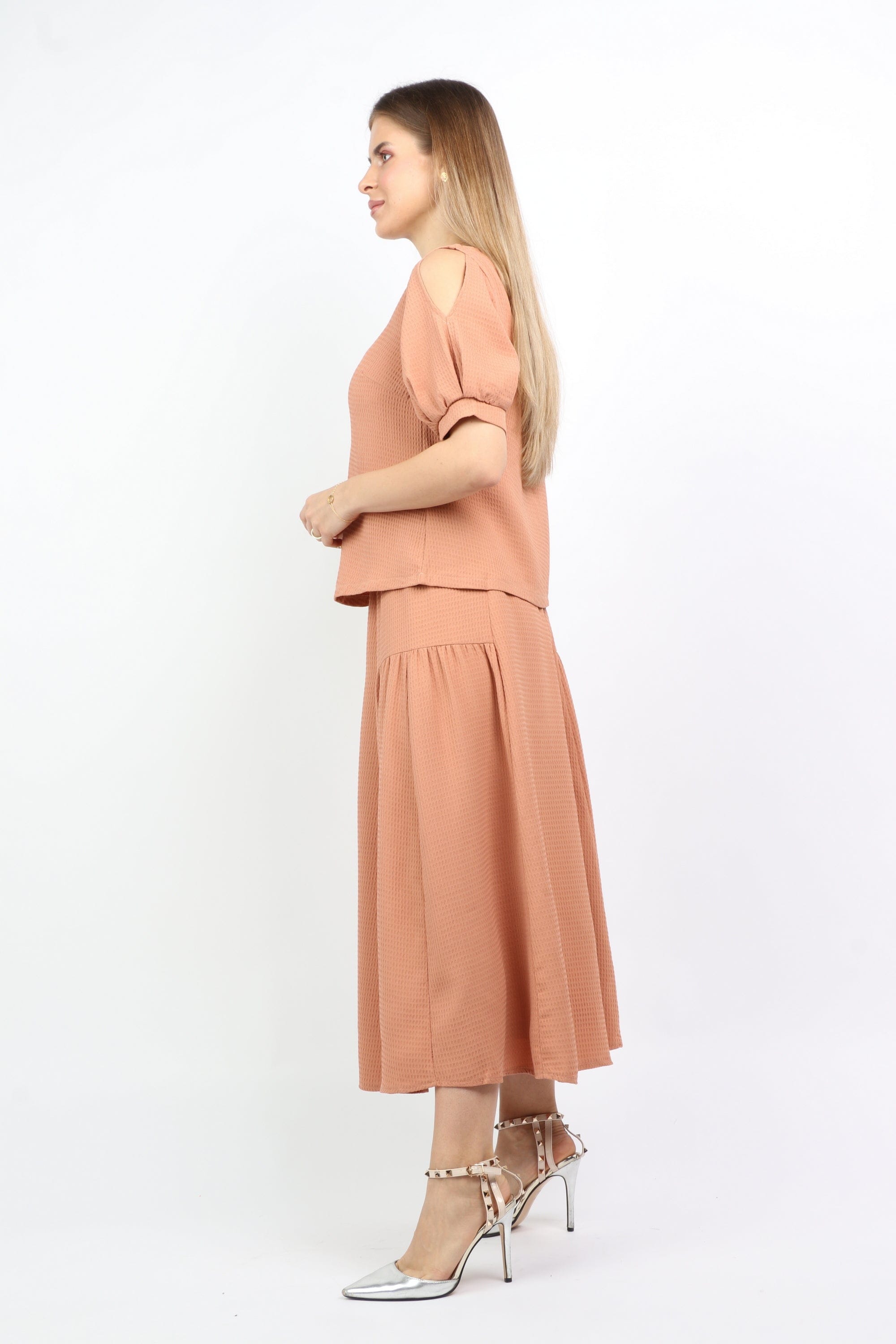 نتشي بلوزة سادة رسمية بأكتاف مكشوفة نسائي