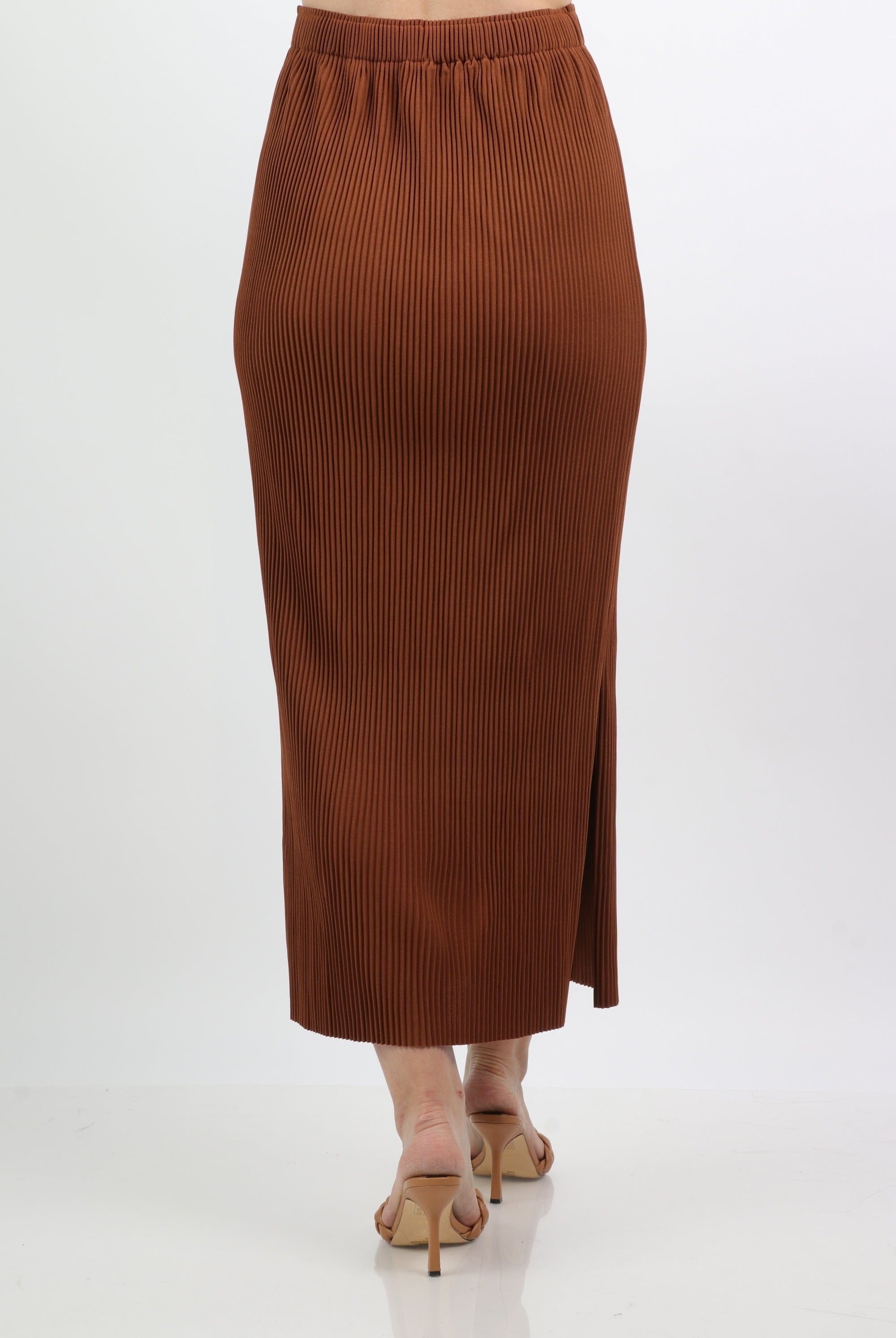 نتشي تنورة طويلة ضيقة مضلعة بفتحة جانبية