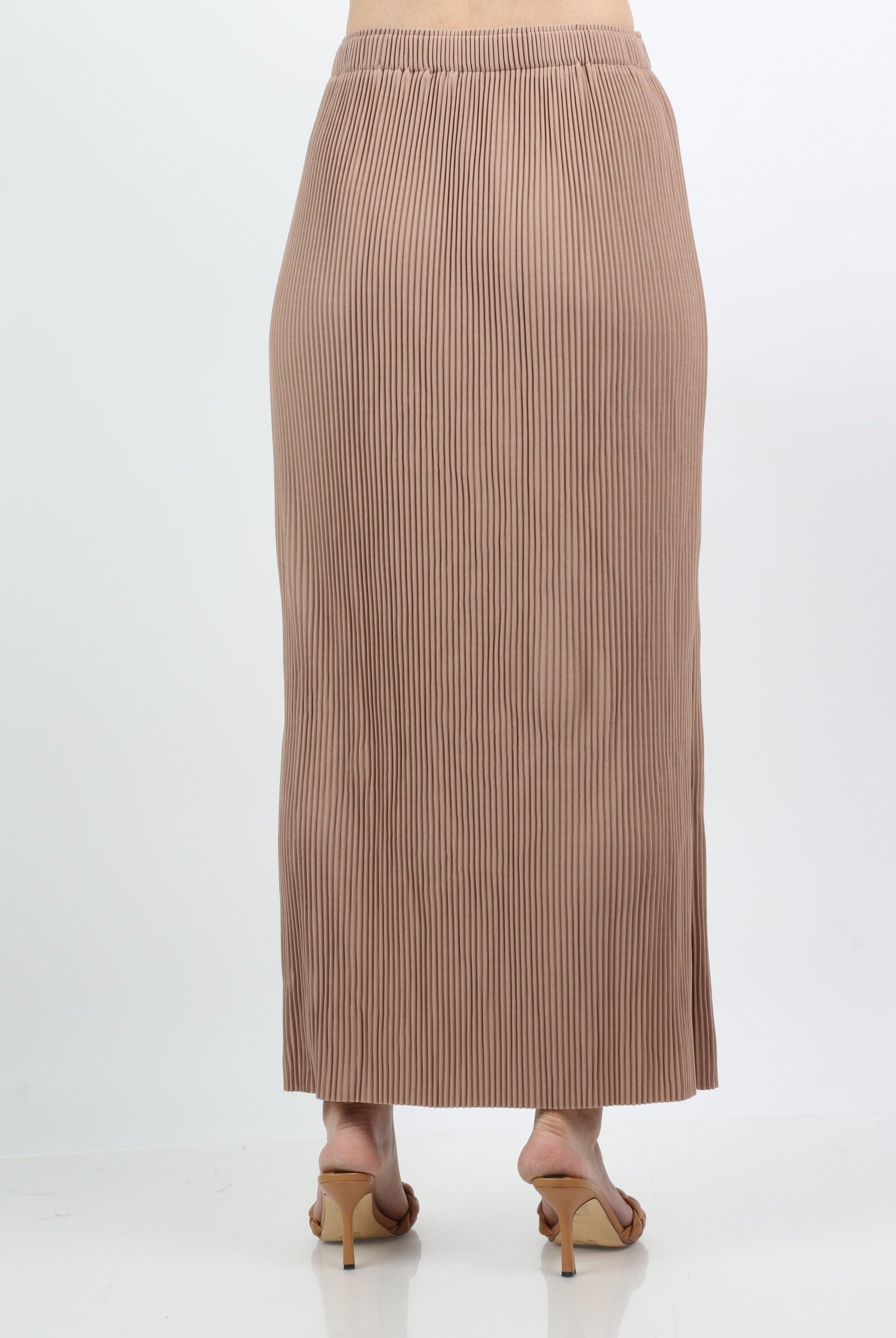 نتشي تنورة طويلة ضيقة مضلعة بفتحة جانبية