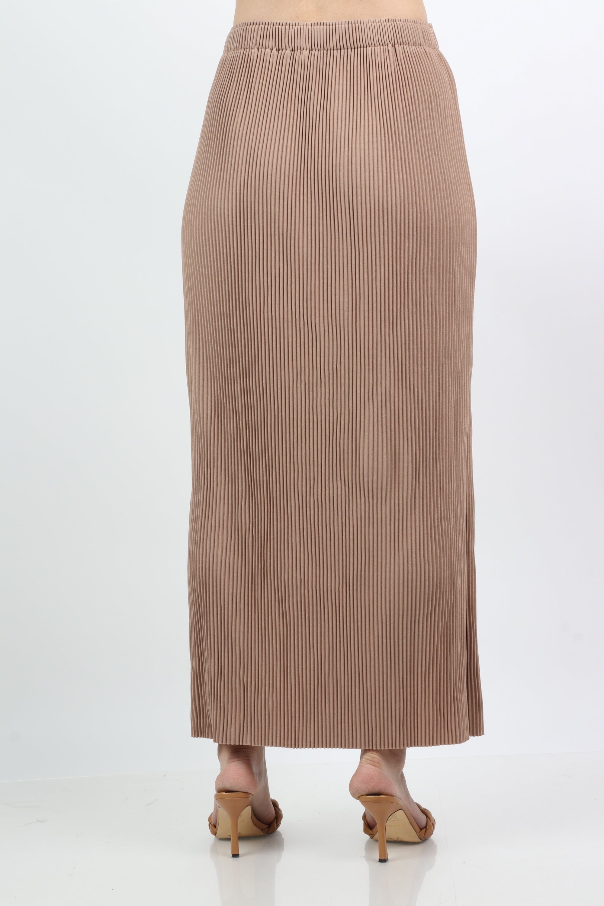 نتشي تنورة طويلة ضيقة مضلعة بفتحة جانبية